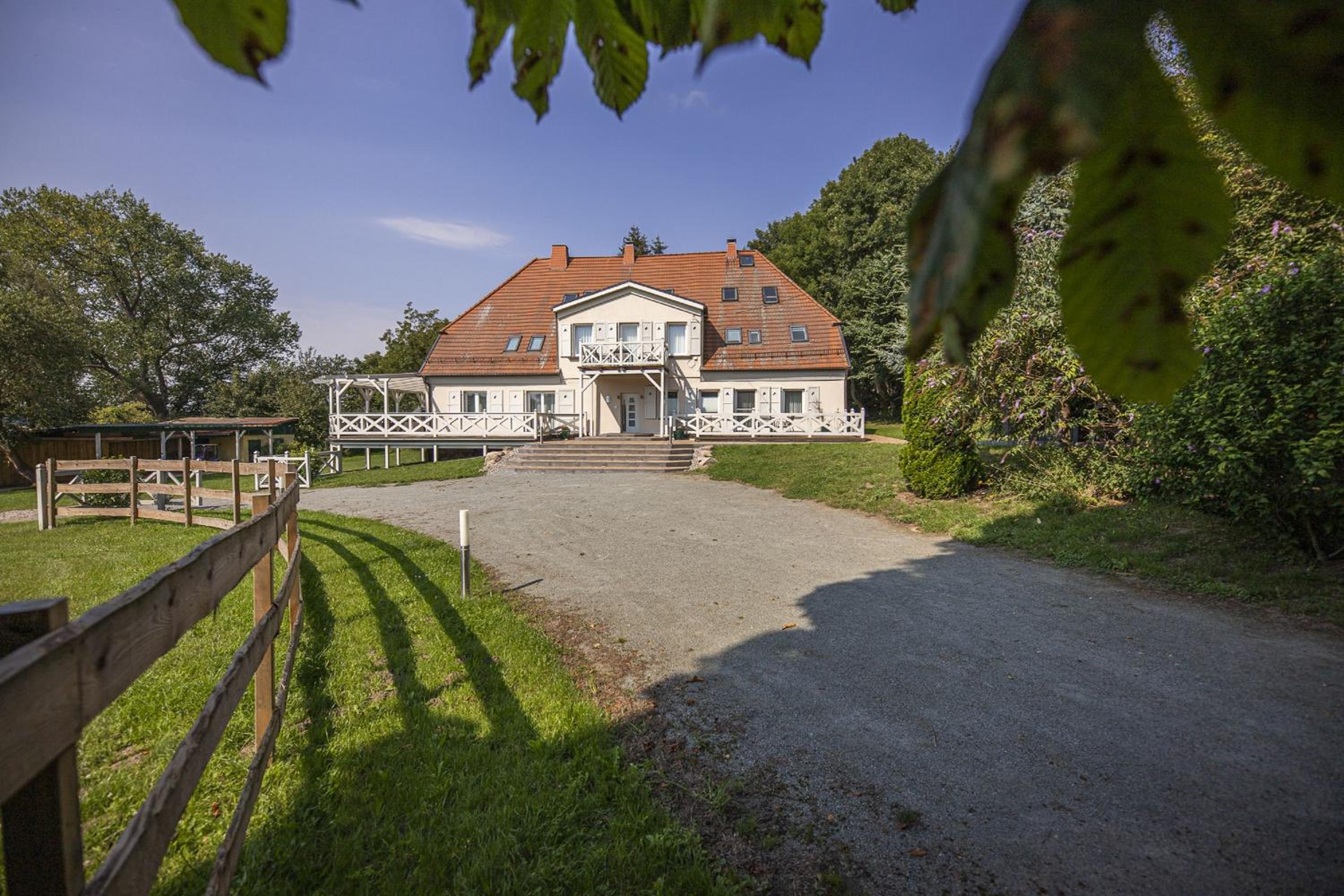Ruhig und idyllische Lage, strandnah, gratis Nutzung vom AHOI Erlebnisbad und Sauna in Sellin - Gutshaus Silvitz FeWo 03
