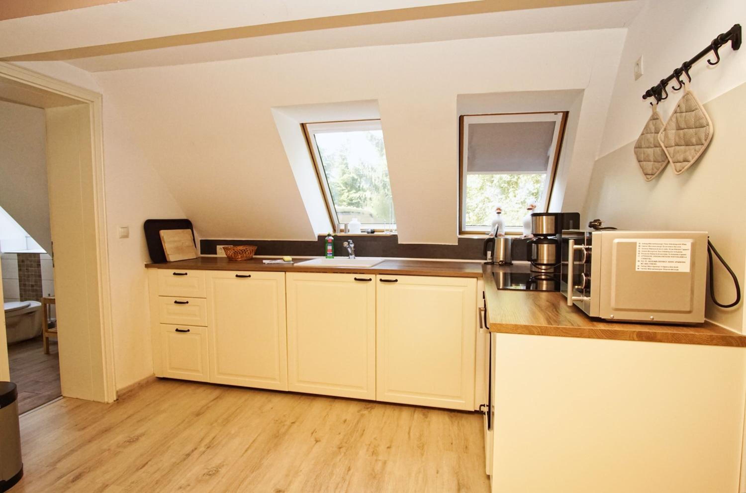 Ruhig und idyllische Lage, strandnah, gratis Nutzung vom AHOI Erlebnisbad und Sauna in Sellin- Gutshaus Silvitz FeWo 04