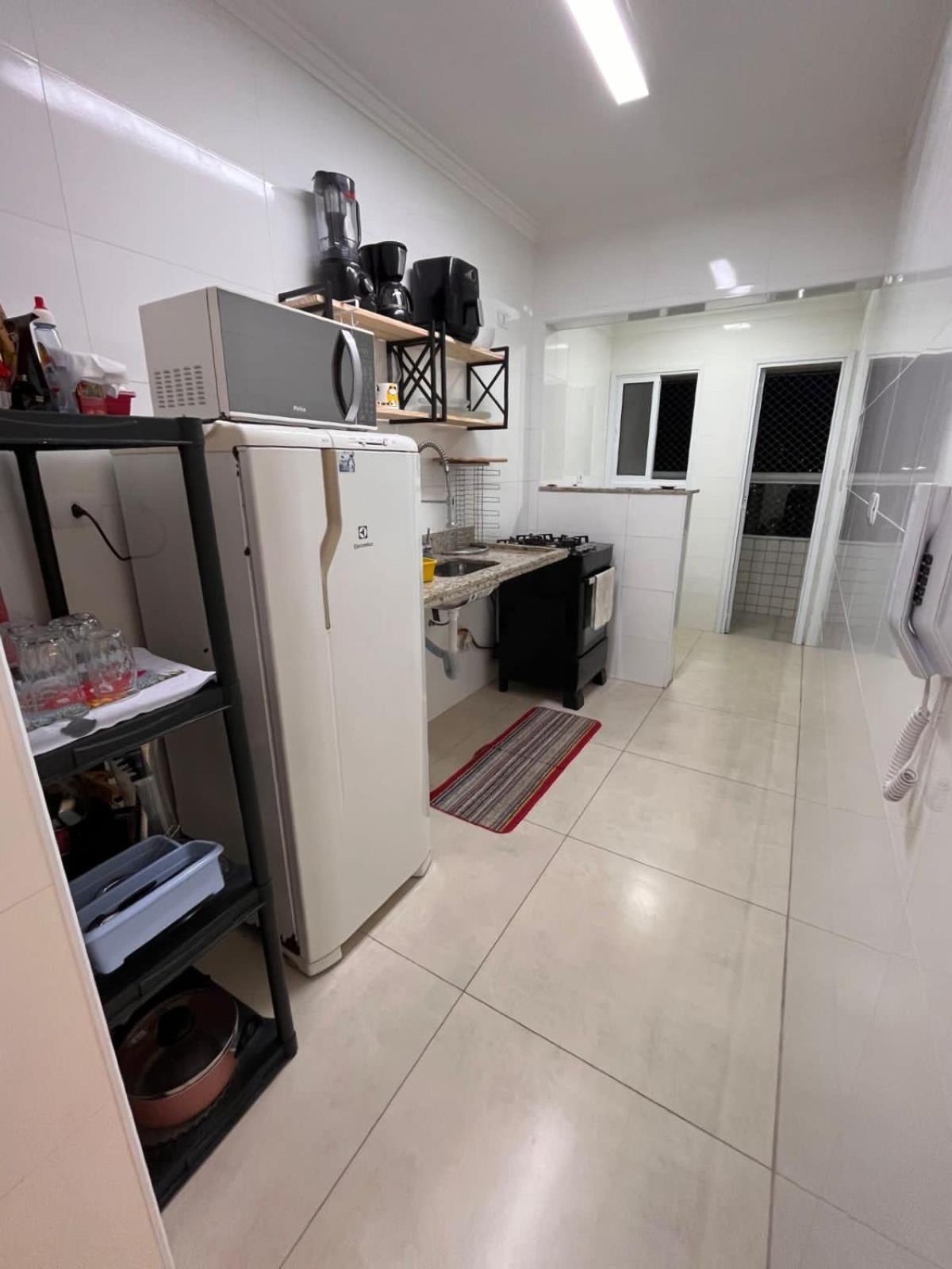 Apê canto do forte,próx praia,centro,garagem,Port 24hs,streaming e Wi-Fi grátis
