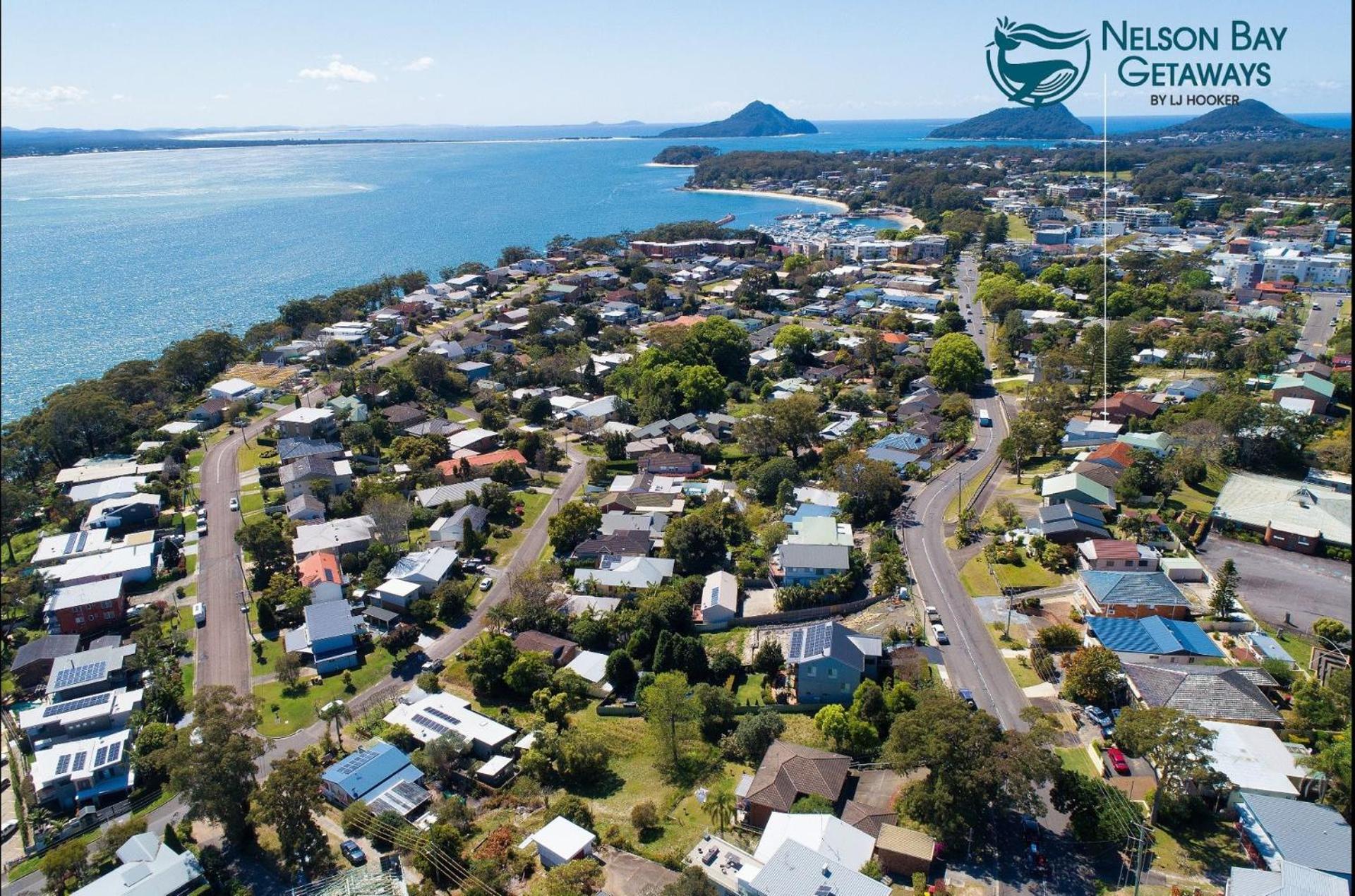 Coastal Cottage in Nelson Bay - Pet Friendly