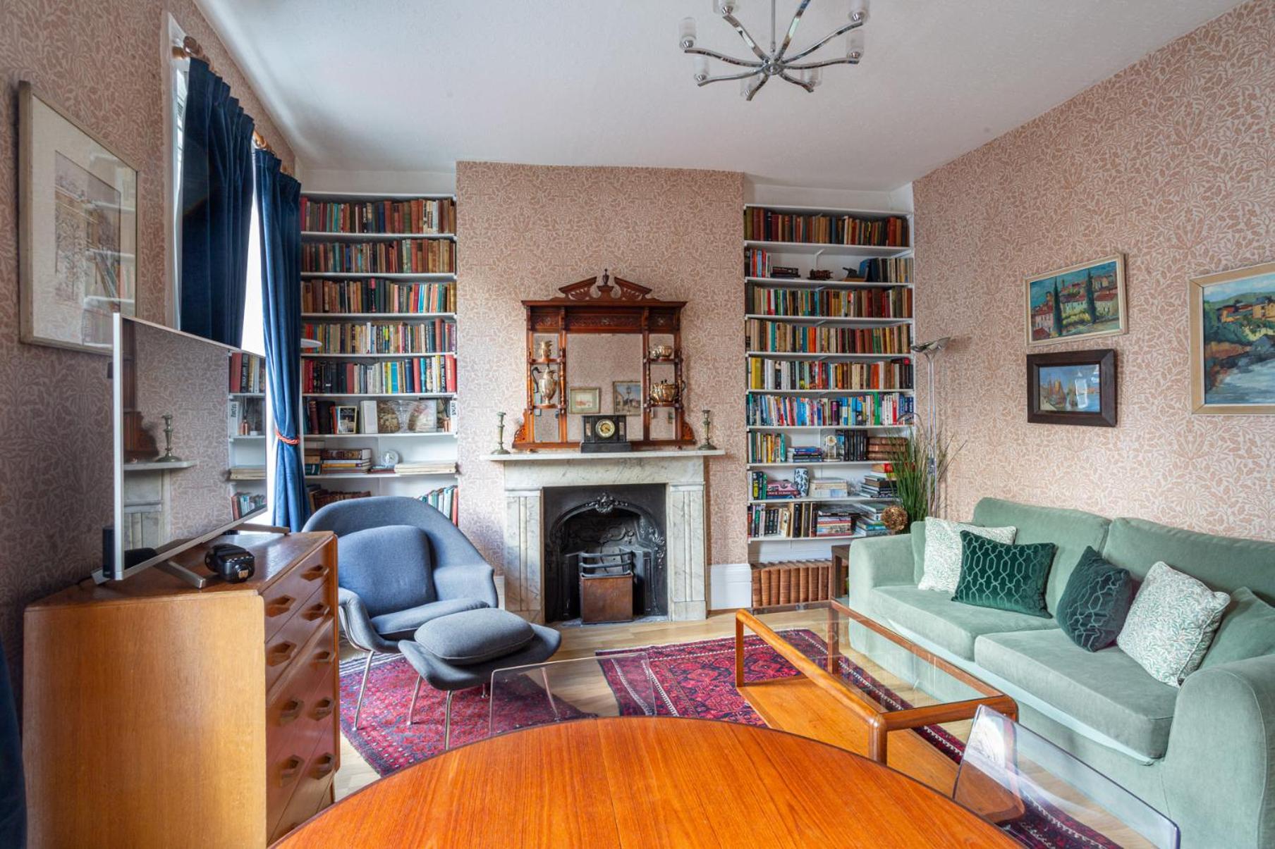 Ultra Central London, Modern Flat in Leafy Street