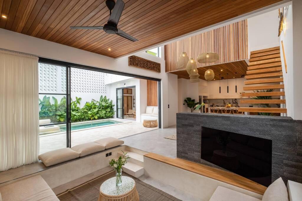Villa Solaris Umalas by Santi Management