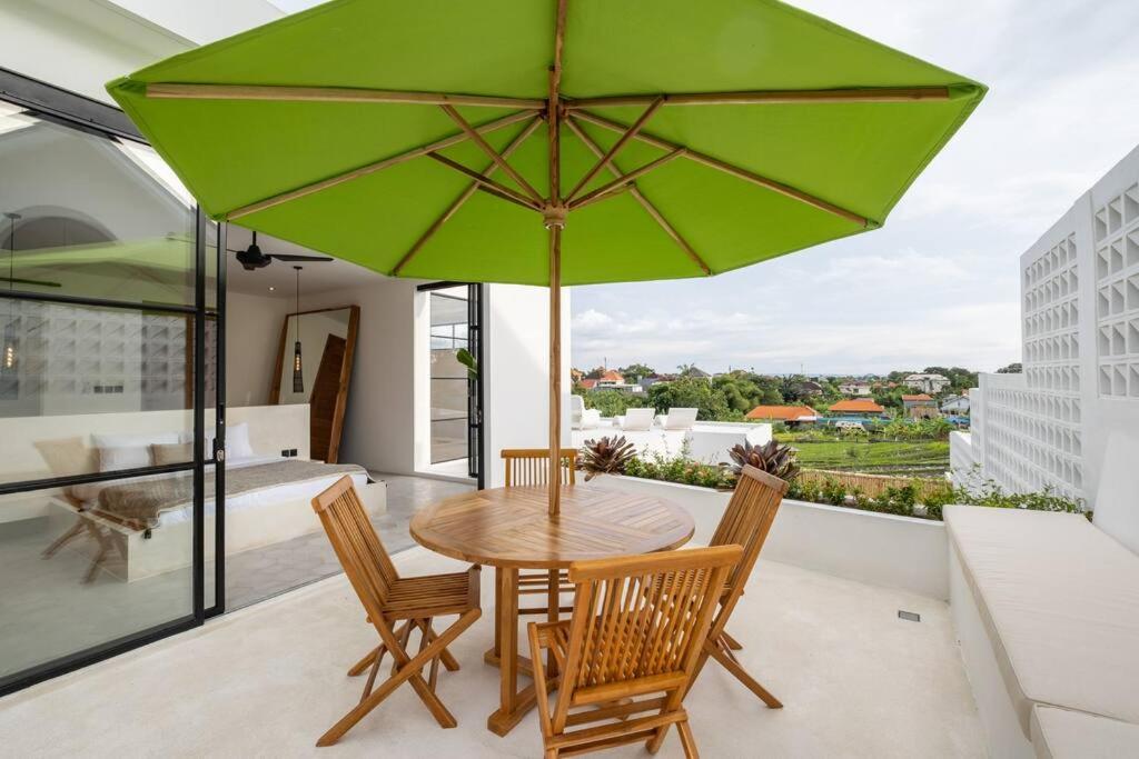 Villa Solaris Umalas by Santi Management