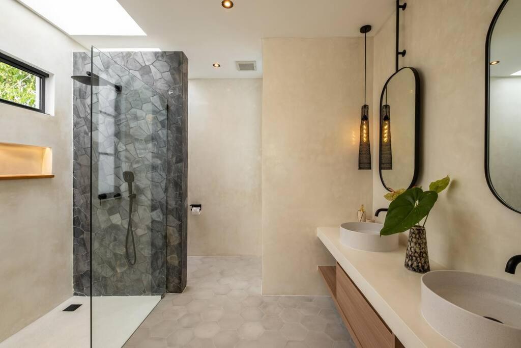 Villa Solaris Umalas by Santi Management