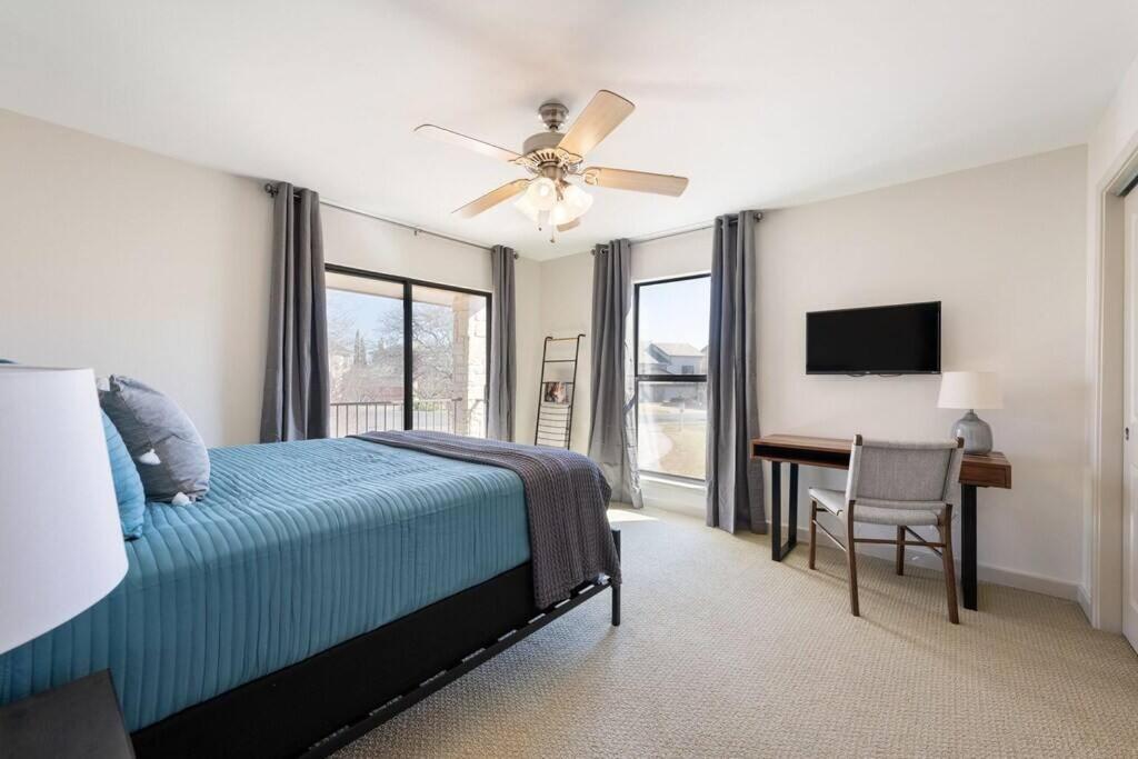Horseshoe Bay - Lakefront - Pool - Hot Tub - Lake LBJ - Property Image 2