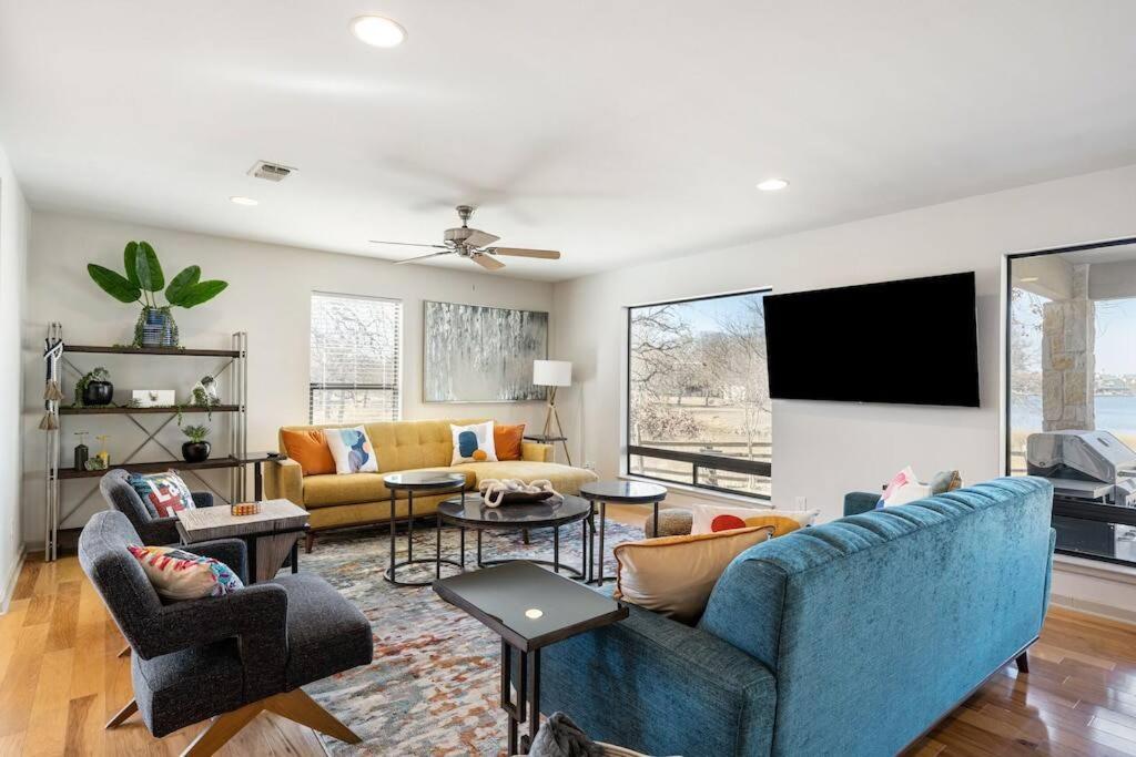 Horseshoe Bay - Lakefront - Pool - Hot Tub - Lake LBJ - Property Image 11