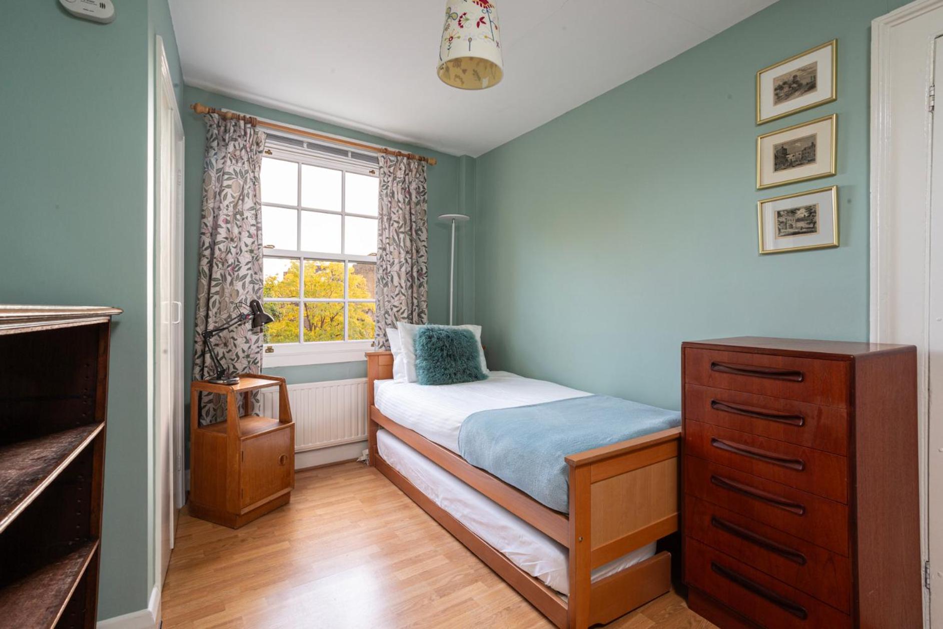 Ultra Central London, Modern Flat in Leafy Street