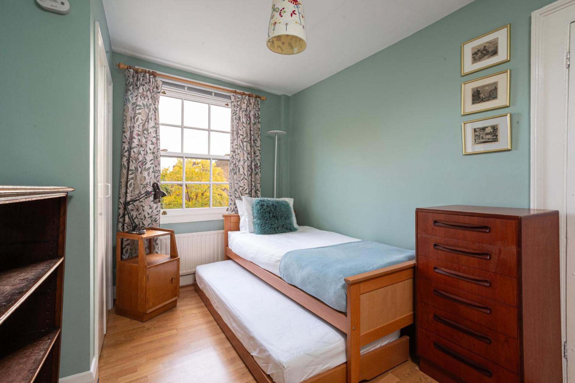 Ultra Central London, Modern Flat in Leafy Street