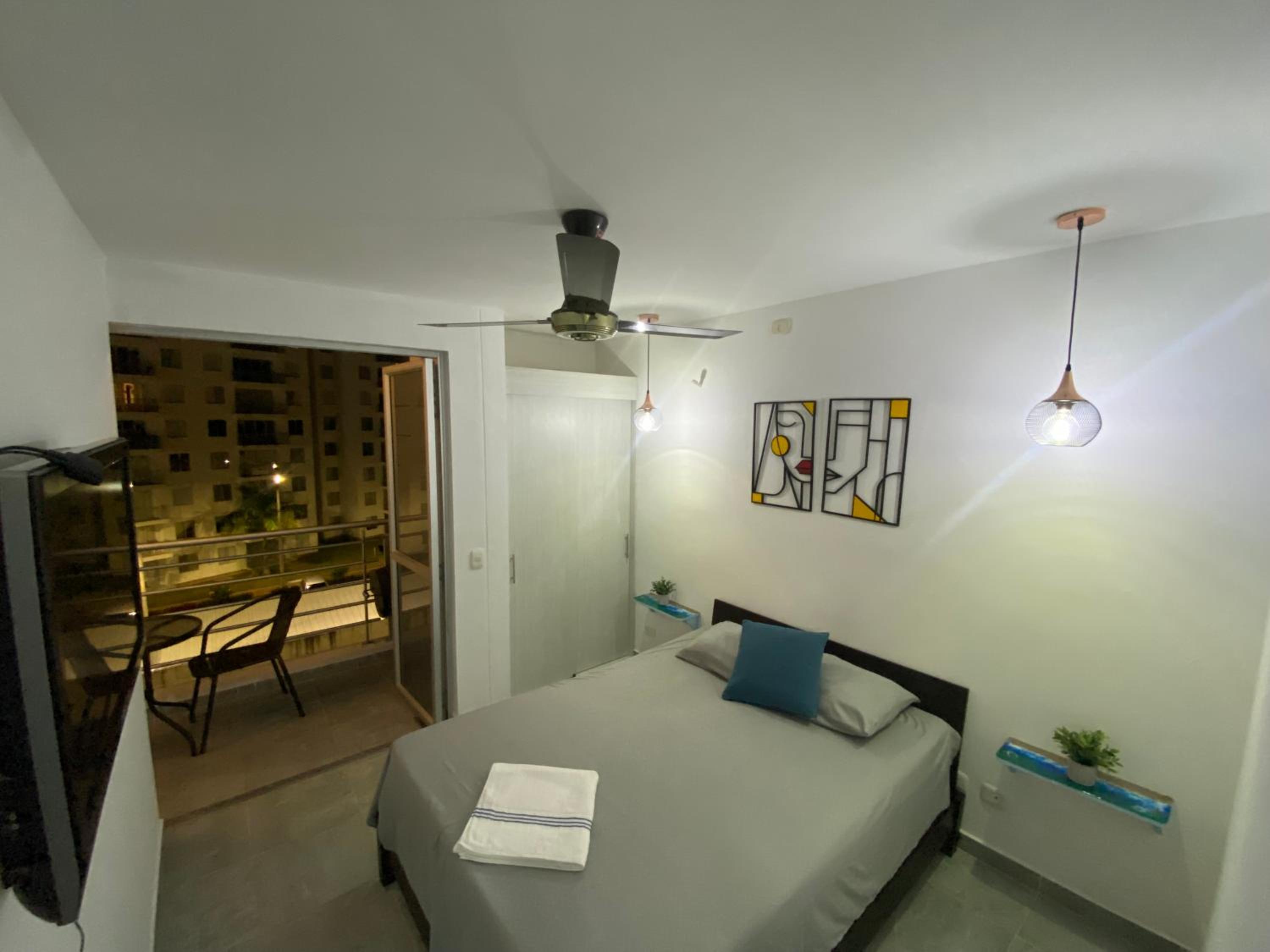 Apto nuevo en Girardot, piscina, BBQ, terraza.
