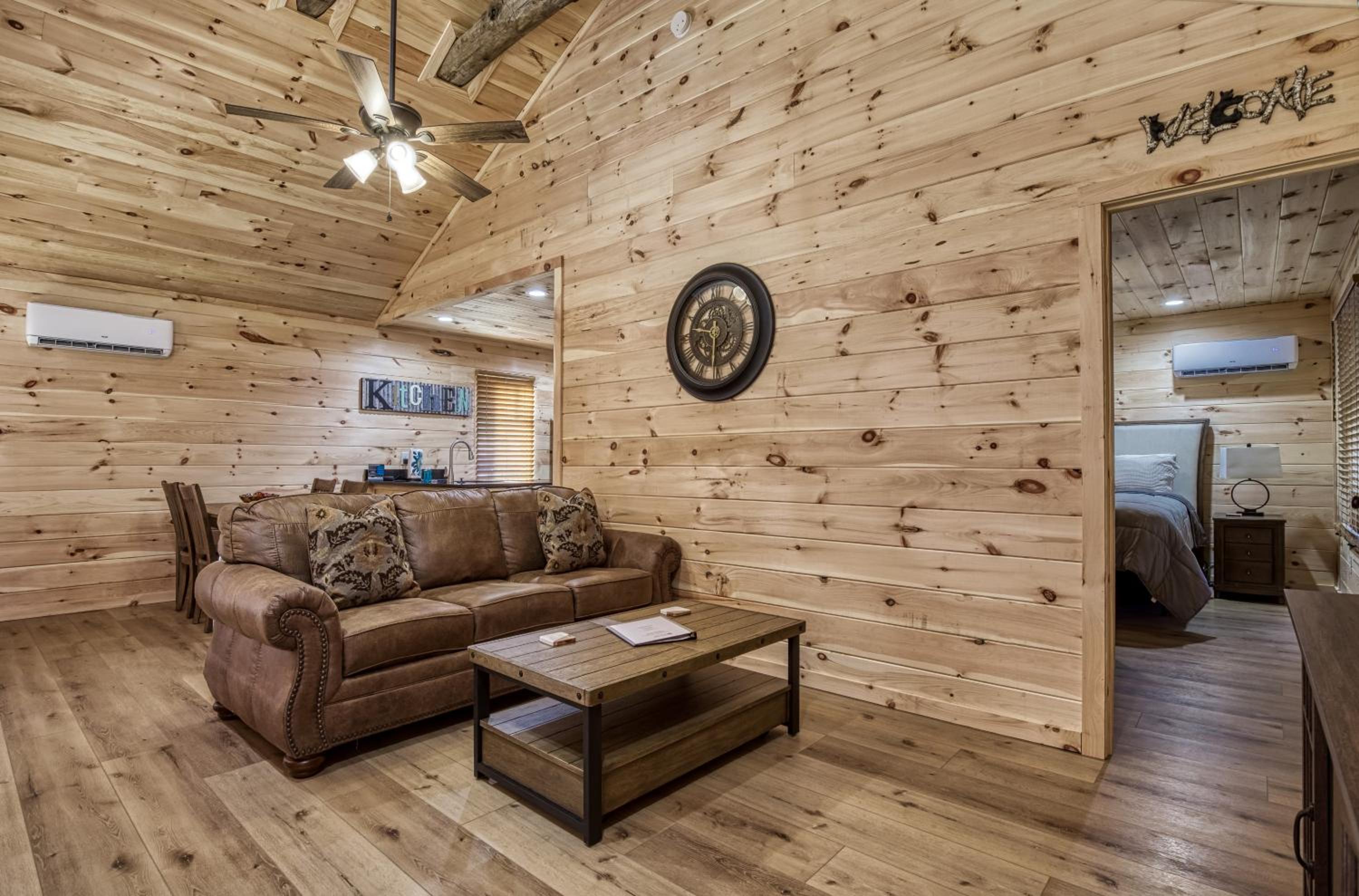 Ivy's Cottage, Pickleball Court, Creek, WIFI, Mountain Views, Starting at 50" view 4