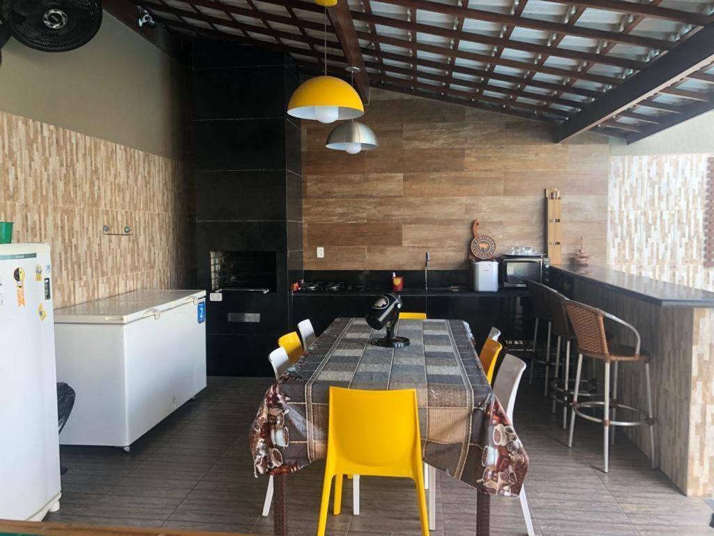 LINDA CASA BARRA DE JACUIPE 8/4 ACOMODA ATE 20 PESSOAS