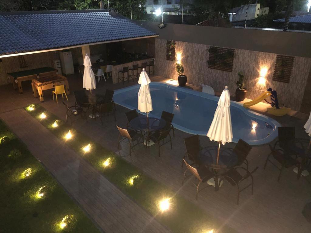 LINDA CASA BARRA DE JACUIPE 8/4 ACOMODA ATE 20 PESSOAS