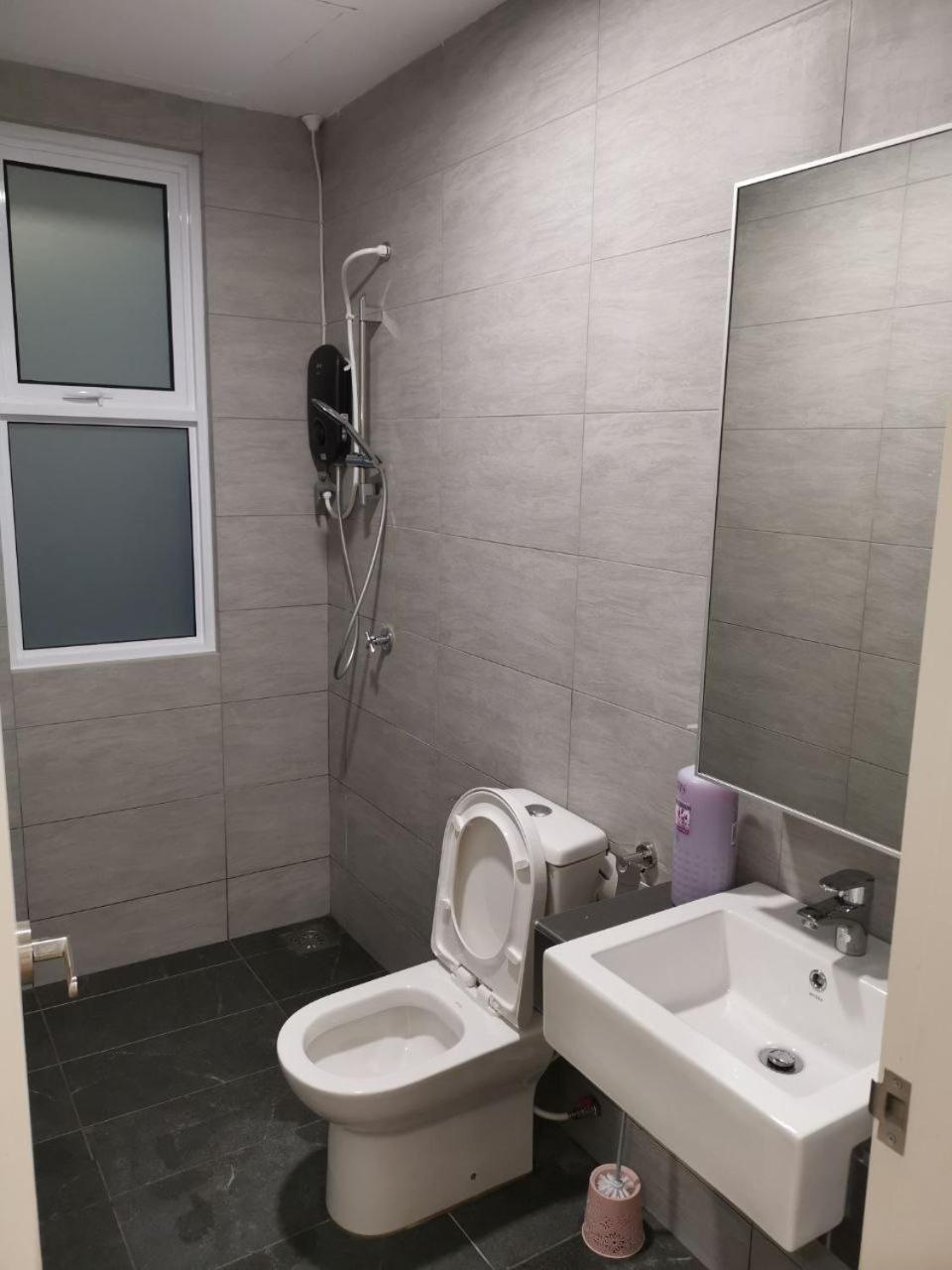 Kuching City 3 bedrooms With Pool and Car Park photo 6