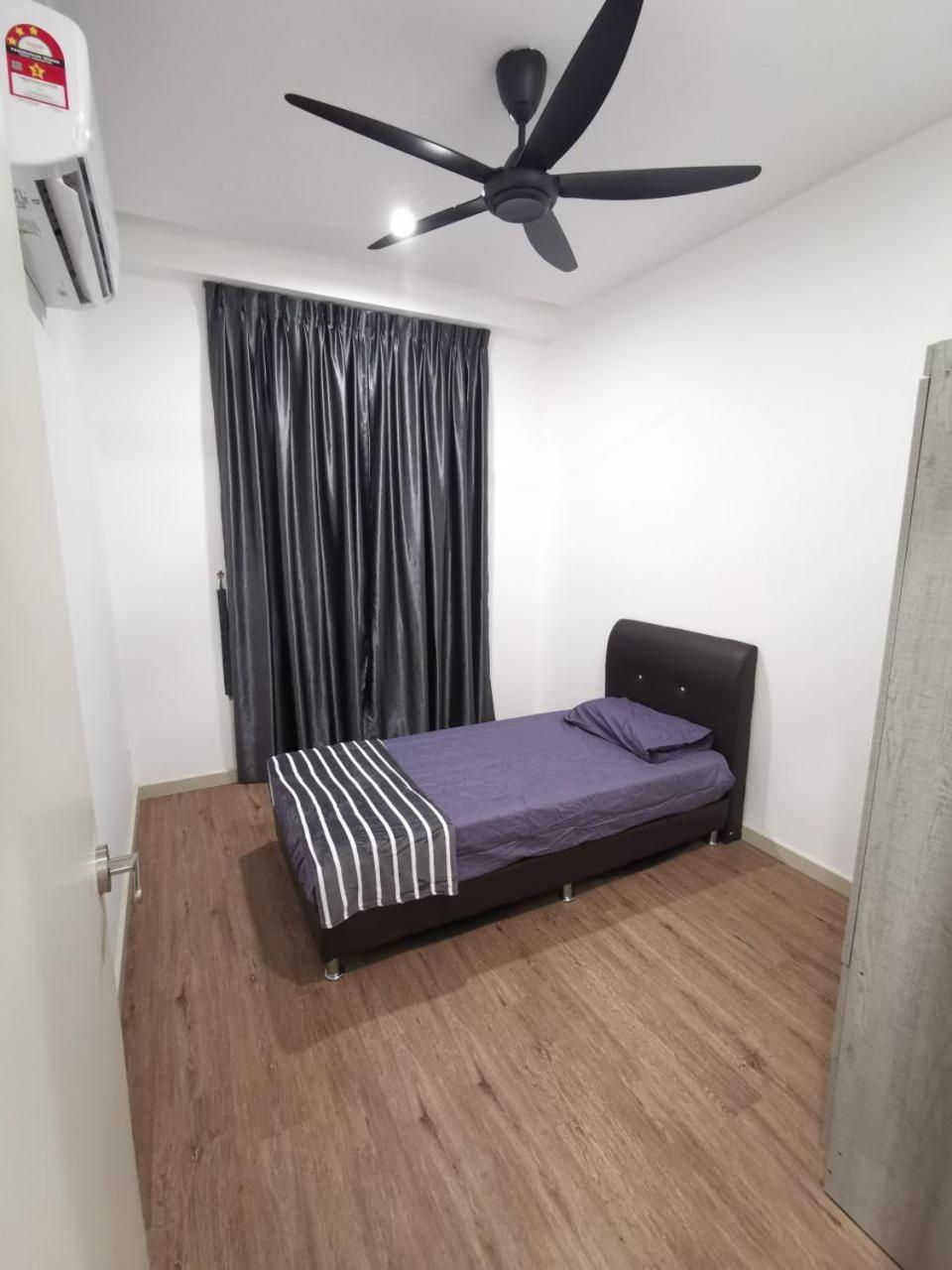 Kuching City 3 bedrooms With Pool and Car Park photo 4