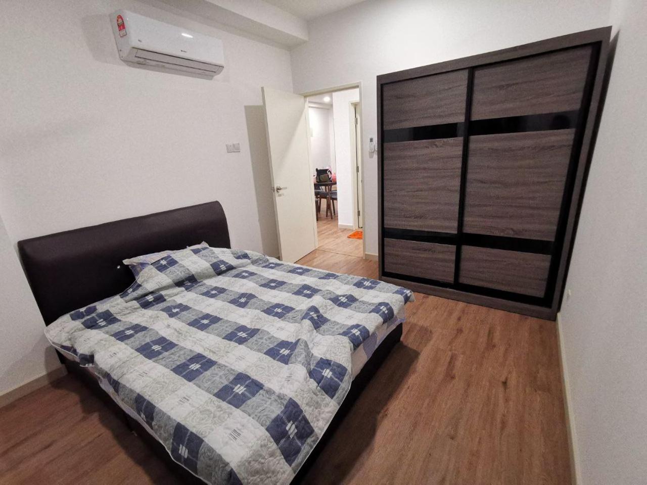 Kuching City 3 bedrooms With Pool and Car Park photo 5