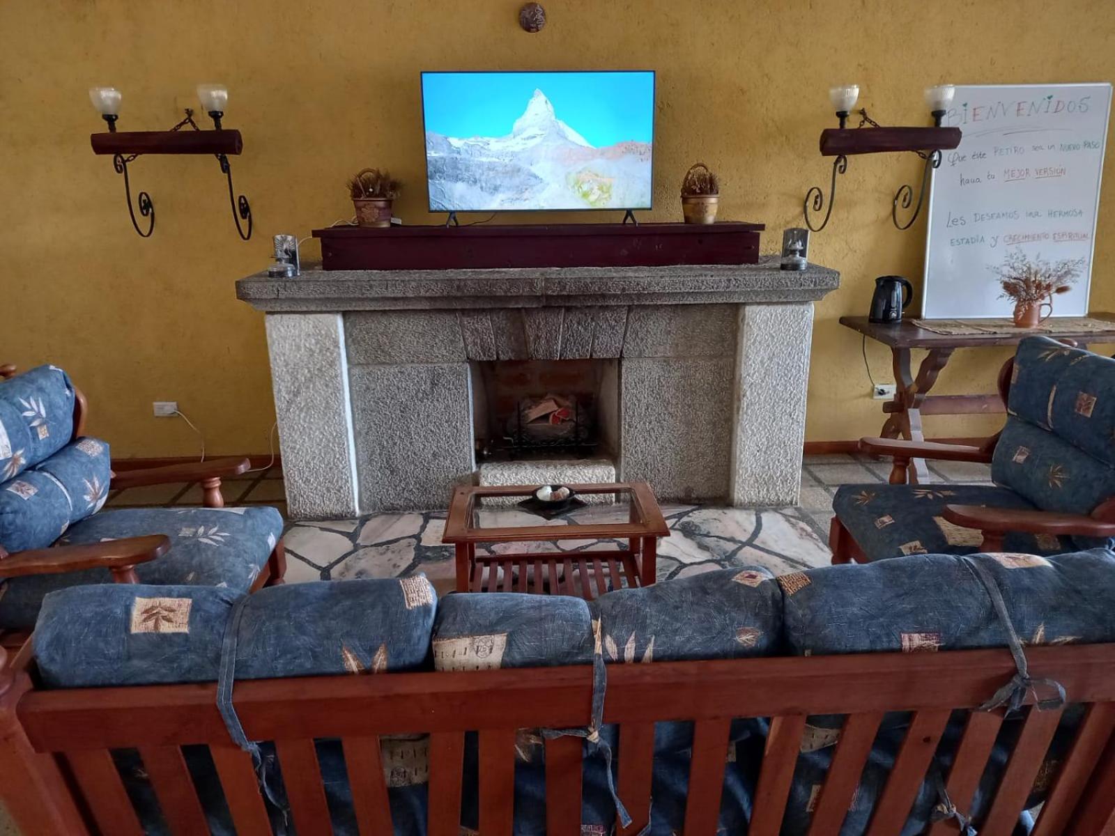 Complejo Turístico Peñón del Indio Enamorado