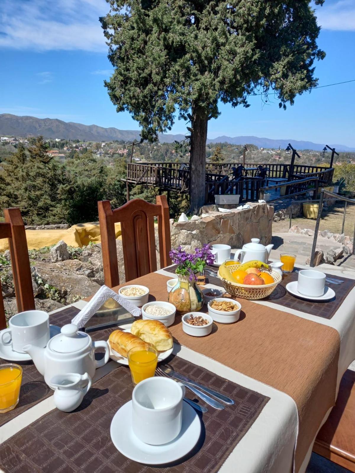 Complejo Turístico Peñón del Indio Enamorado