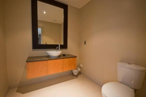 Photo 33