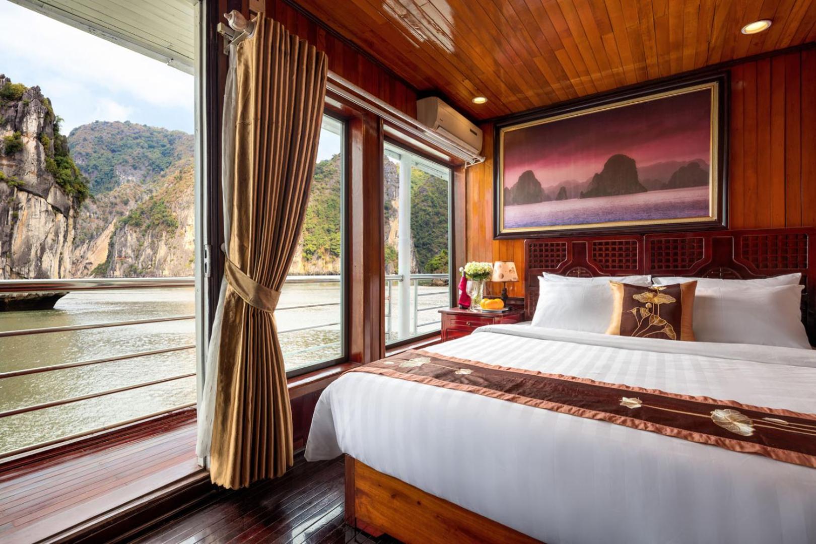 Cozy Bay Classic Cruise view 2