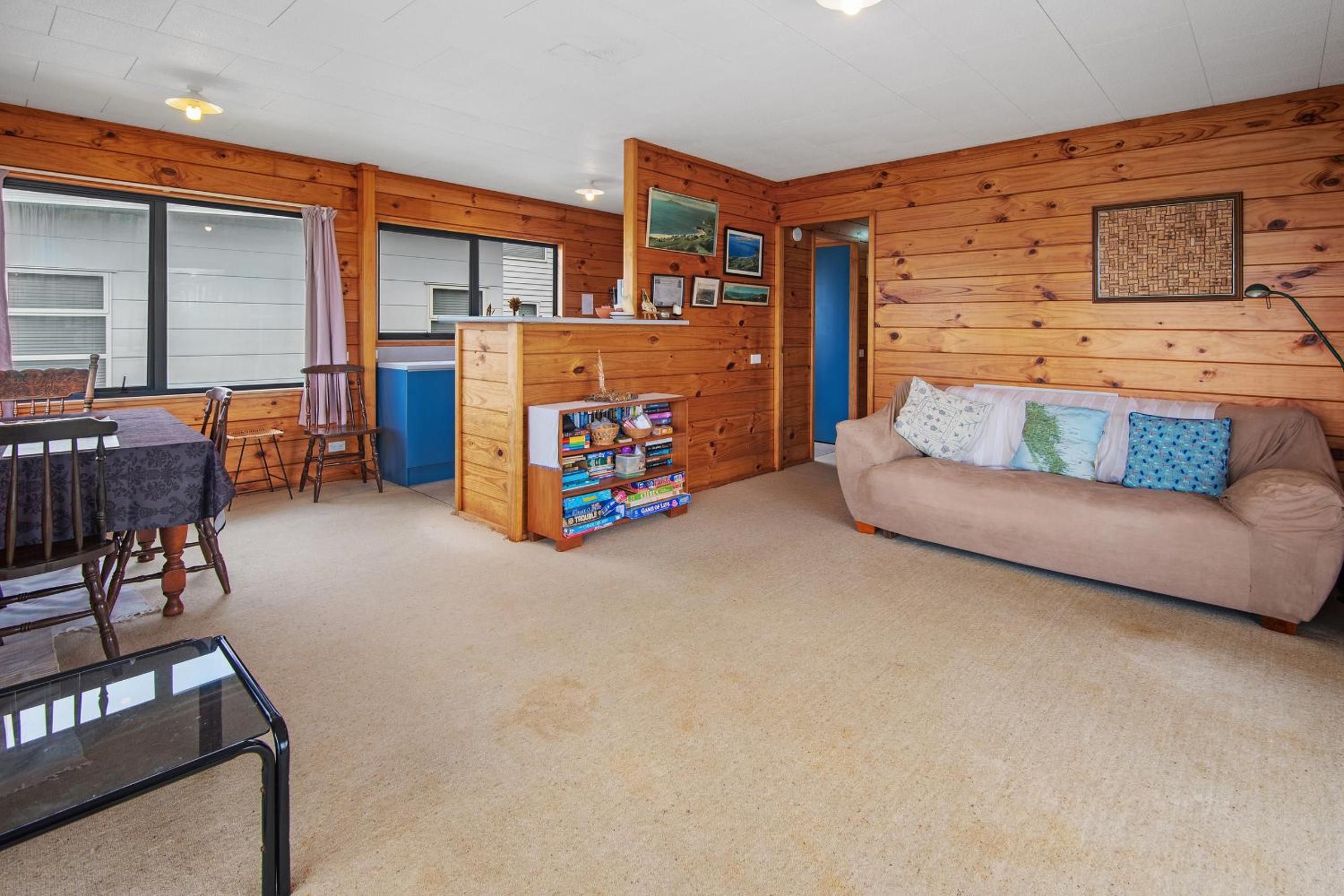 Bay View Bach - Langs Beach Holiday Home