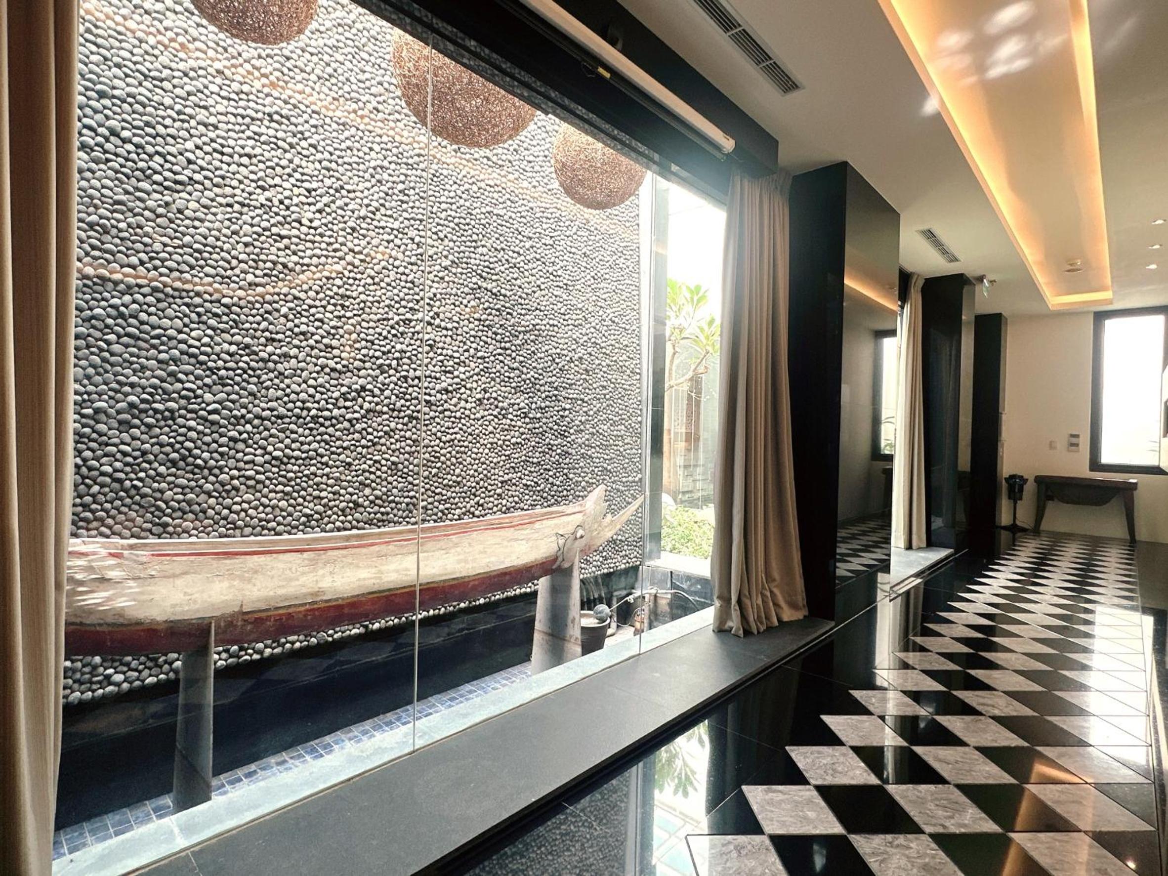 Orient Luxury Villa Motel