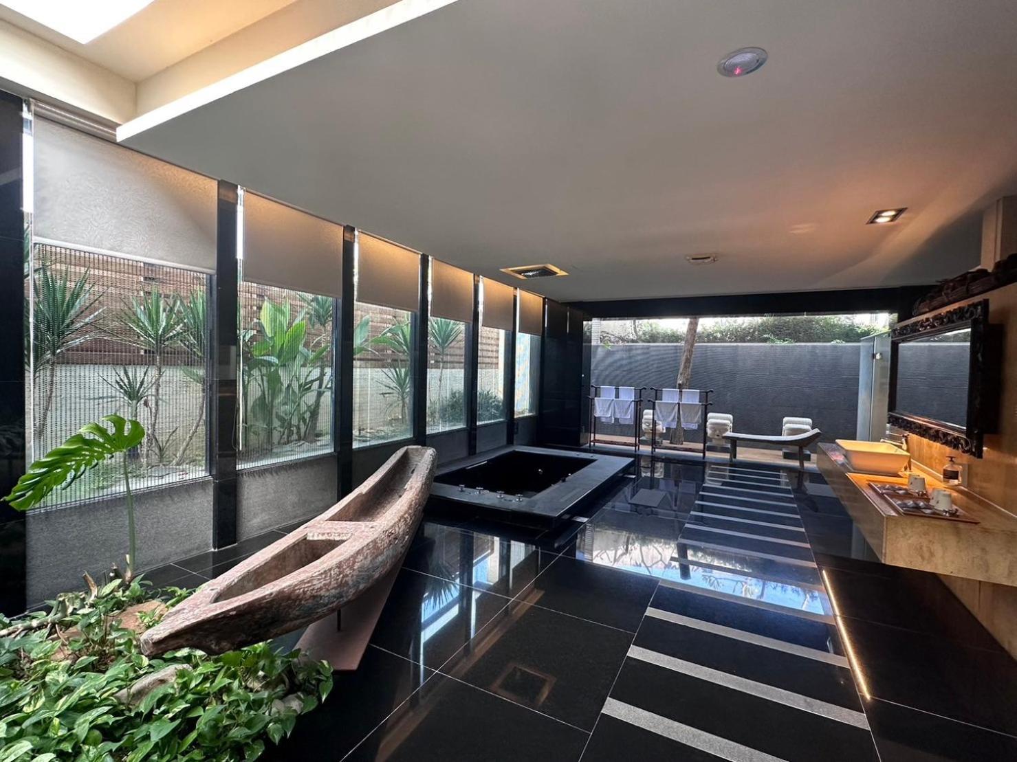 Orient Luxury Villa Motel