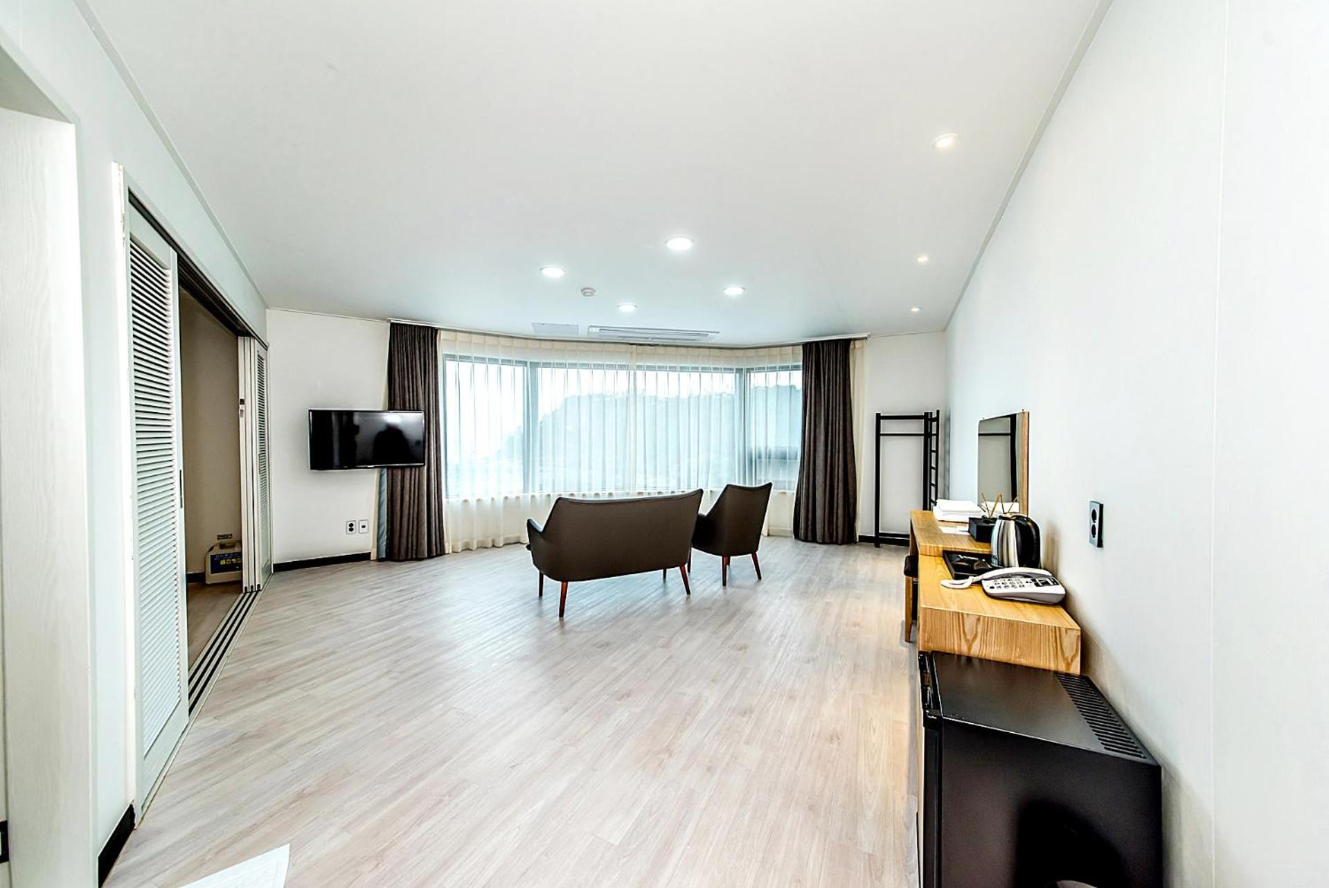 Nine Boutique Hotel