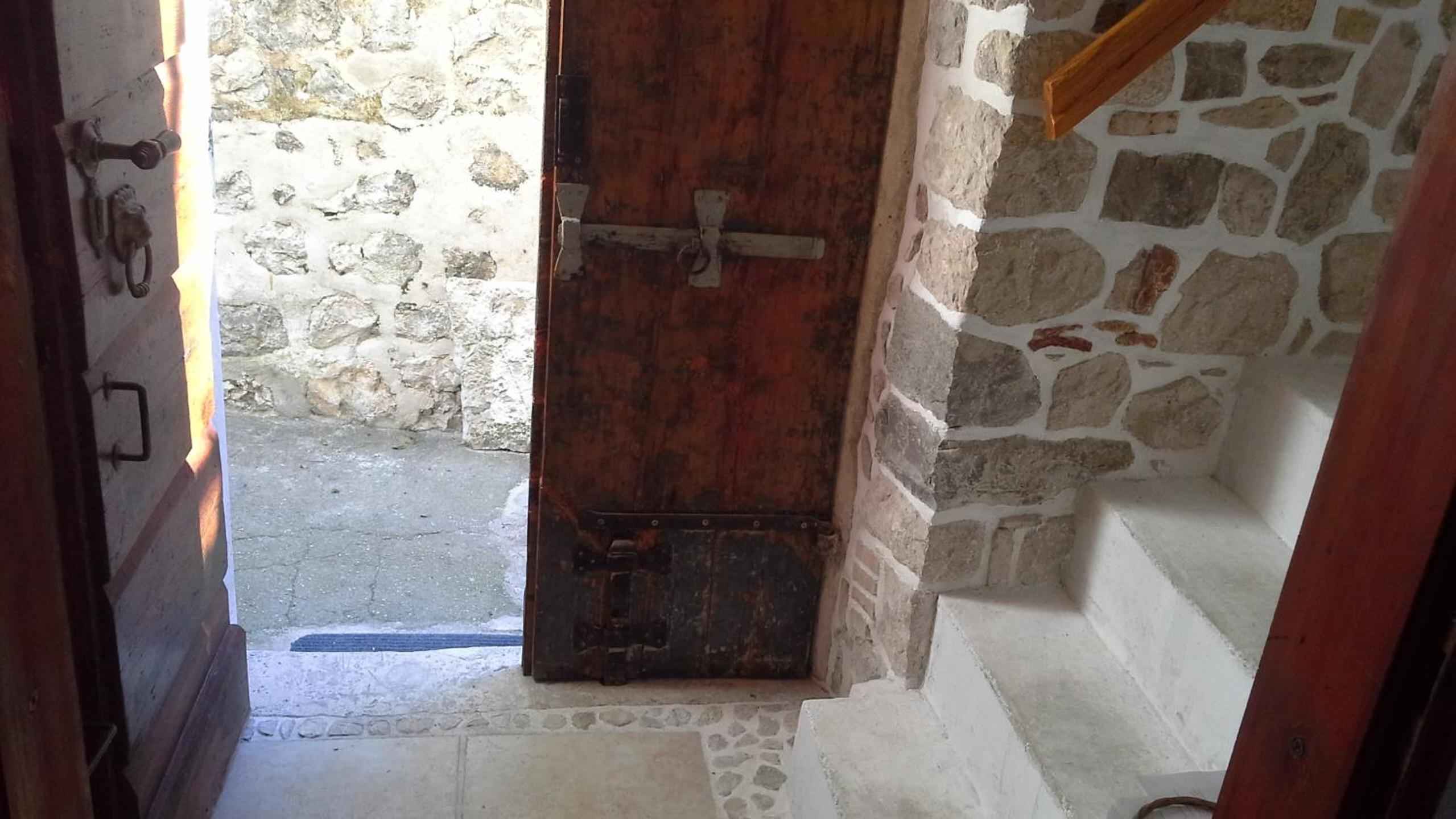 Photo 25