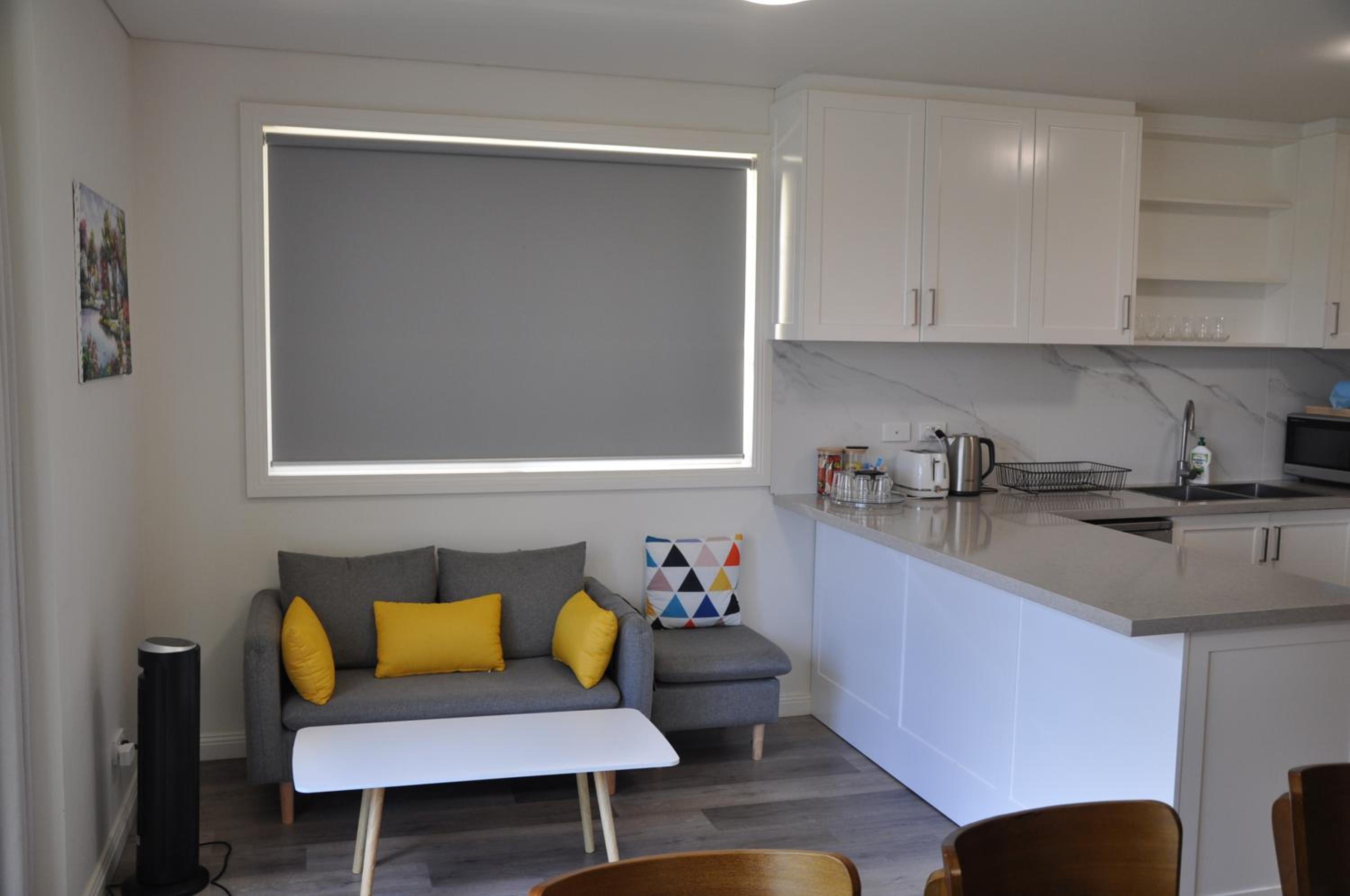 Modern 3-bedroom Katoomba townhouse (nature view)