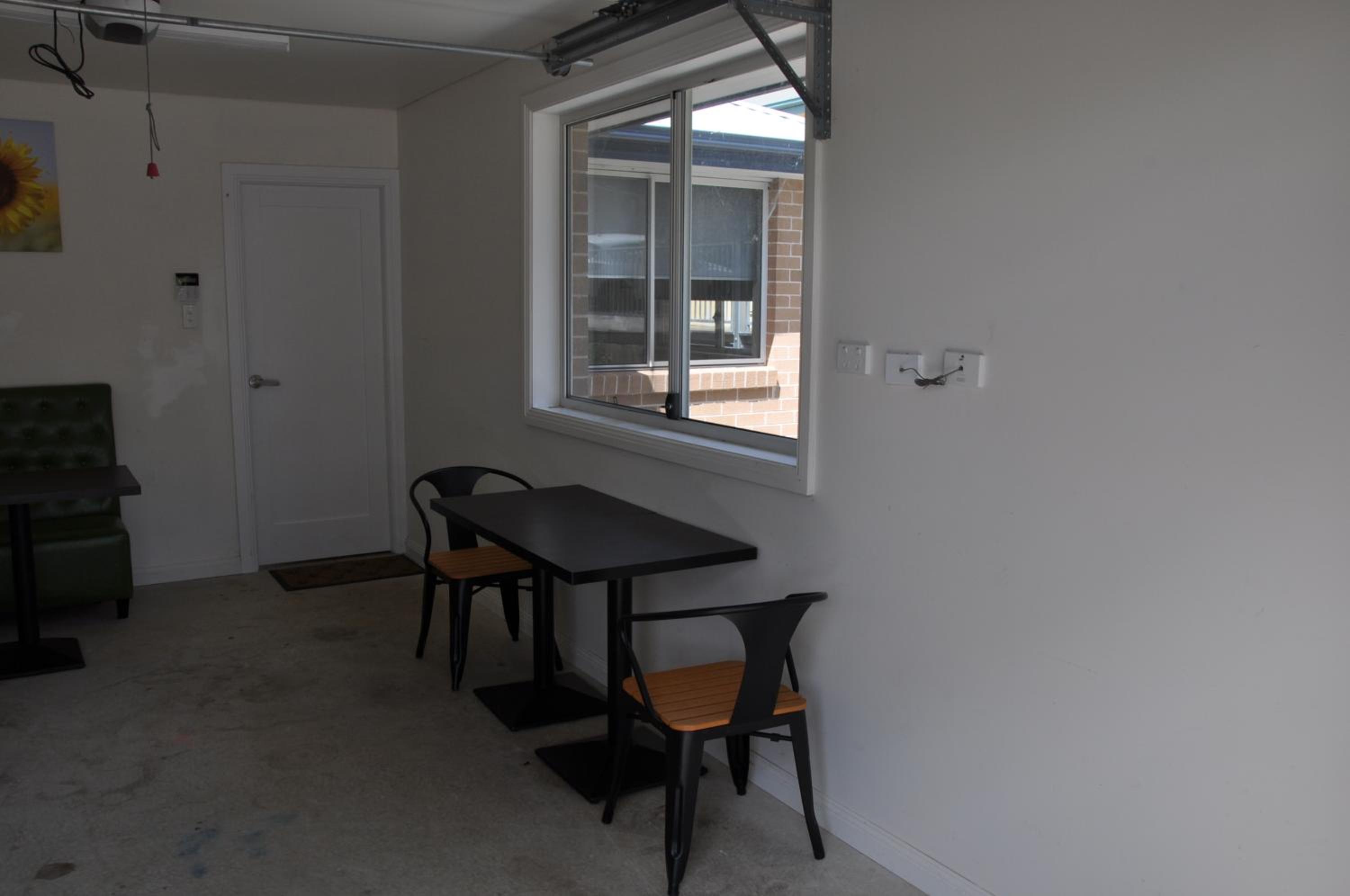 Modern 3-bedroom Katoomba townhouse (nature view)