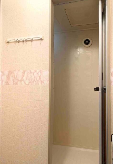 Roomy 4BR Home Sleeps 9／ShinOsaka／Large Groups