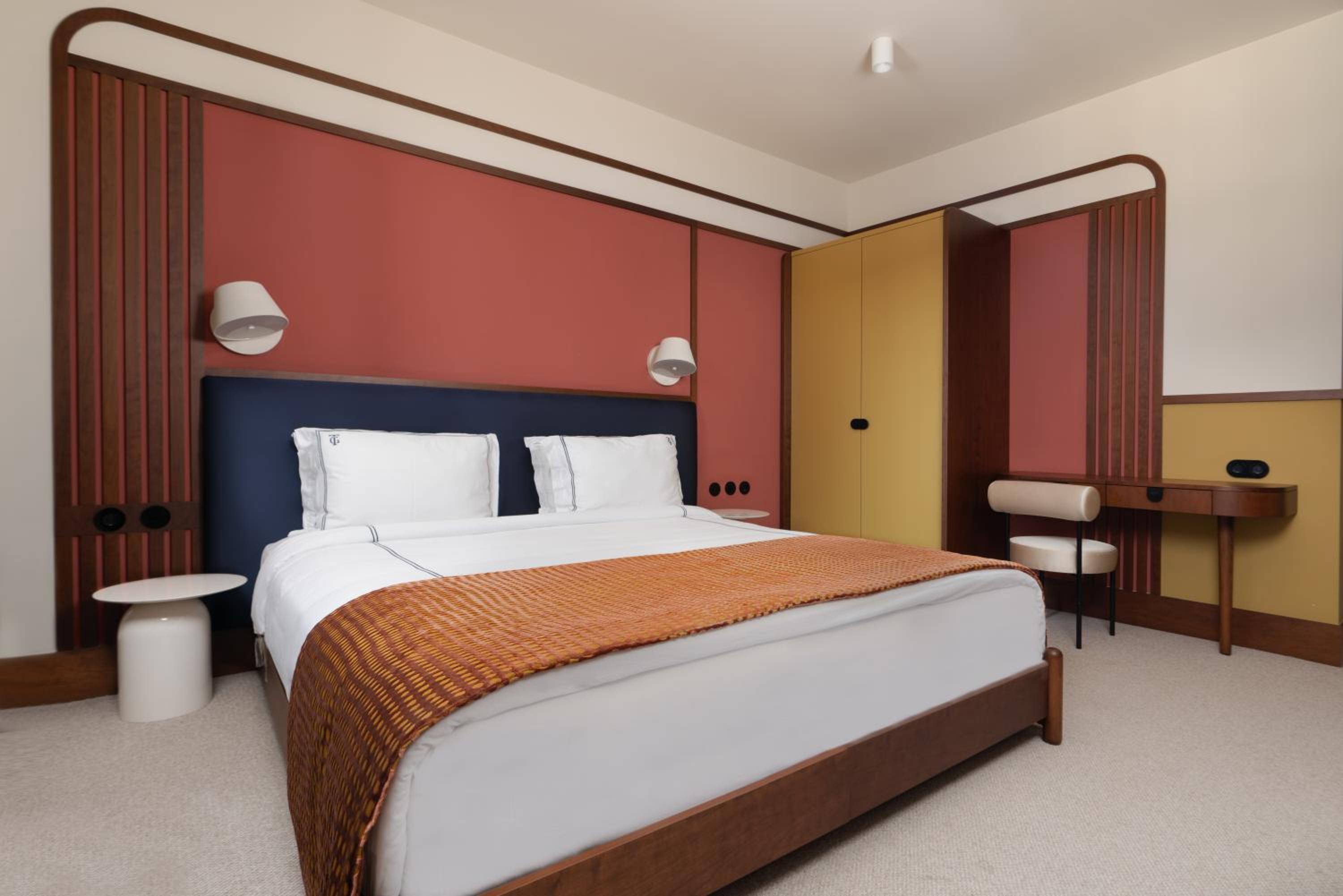 GentleTom - Image 25