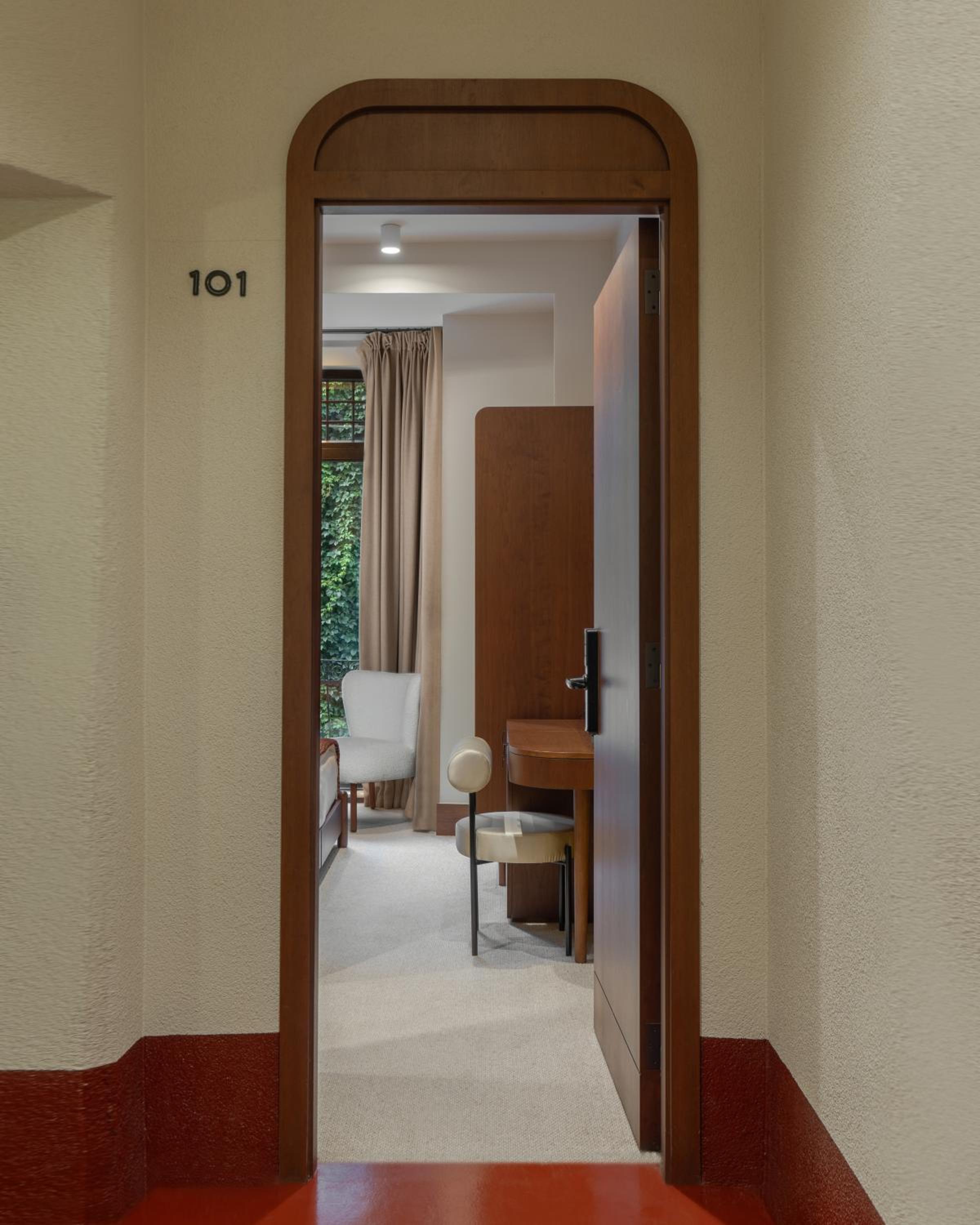 GentleTom - Image 31