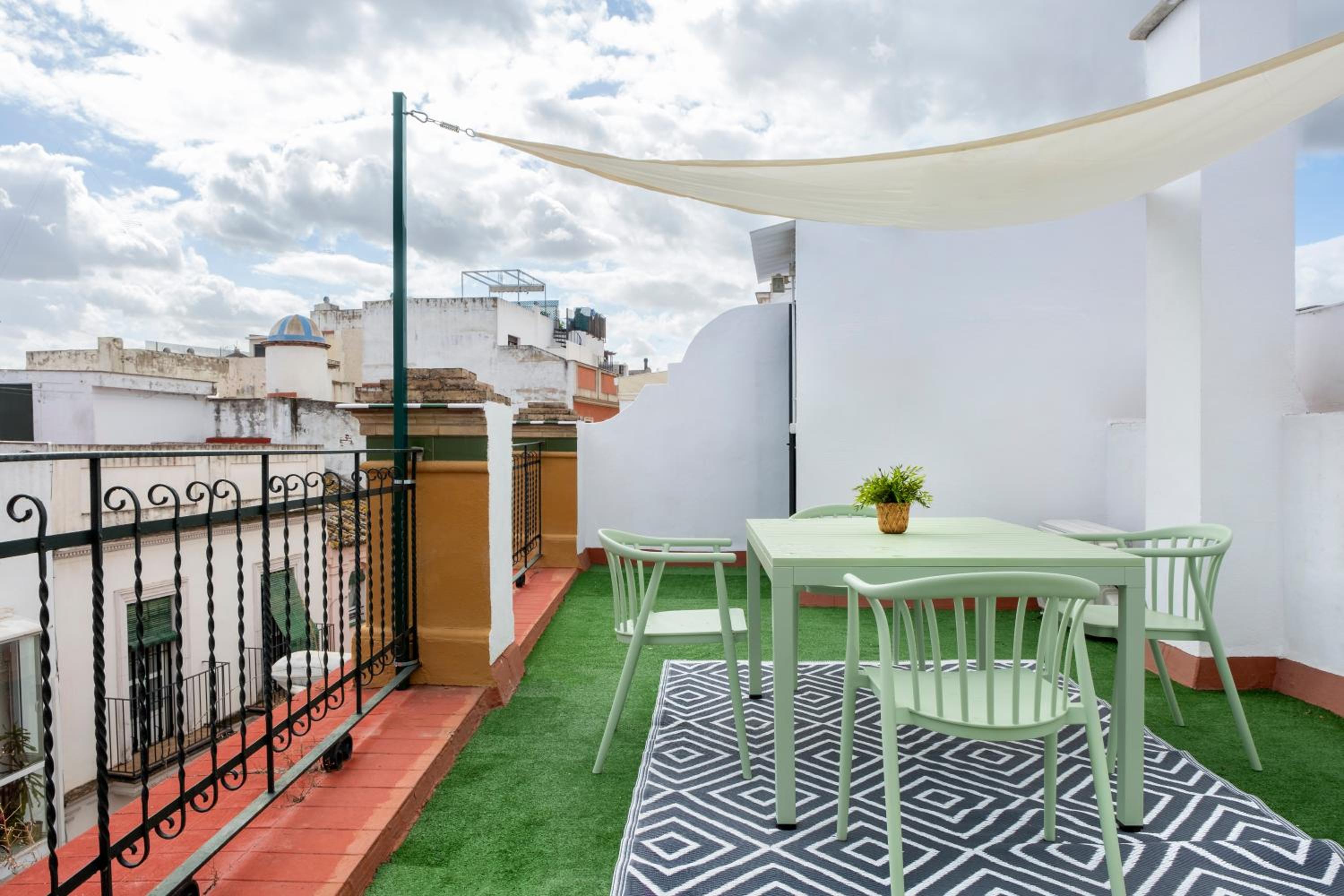 Correduría Suites Apartments
