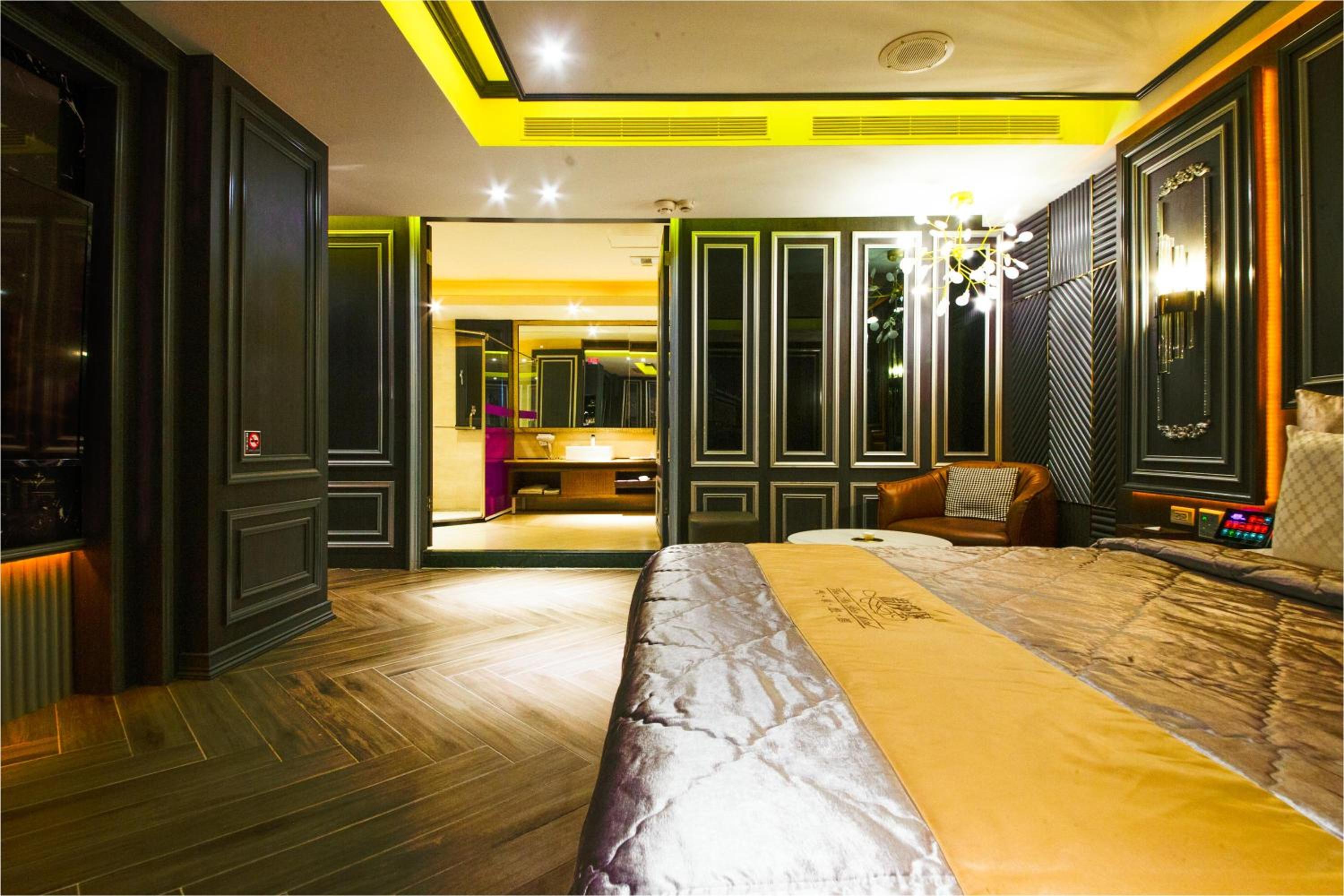 Photo 34