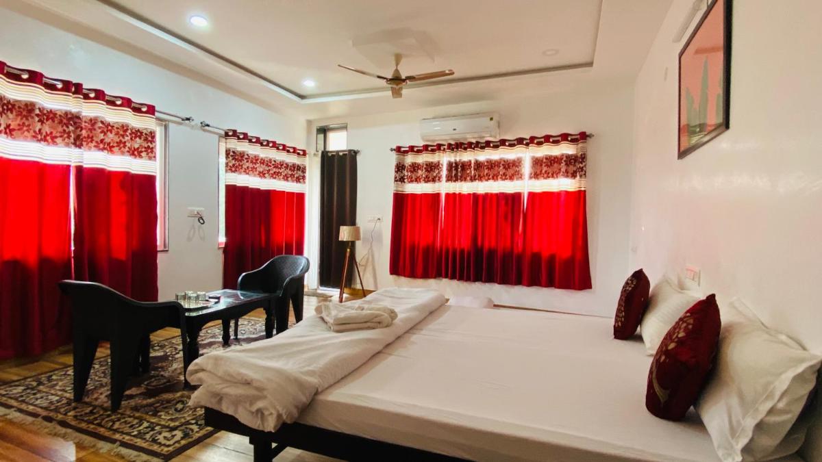 Hotel Lake Star view 3
