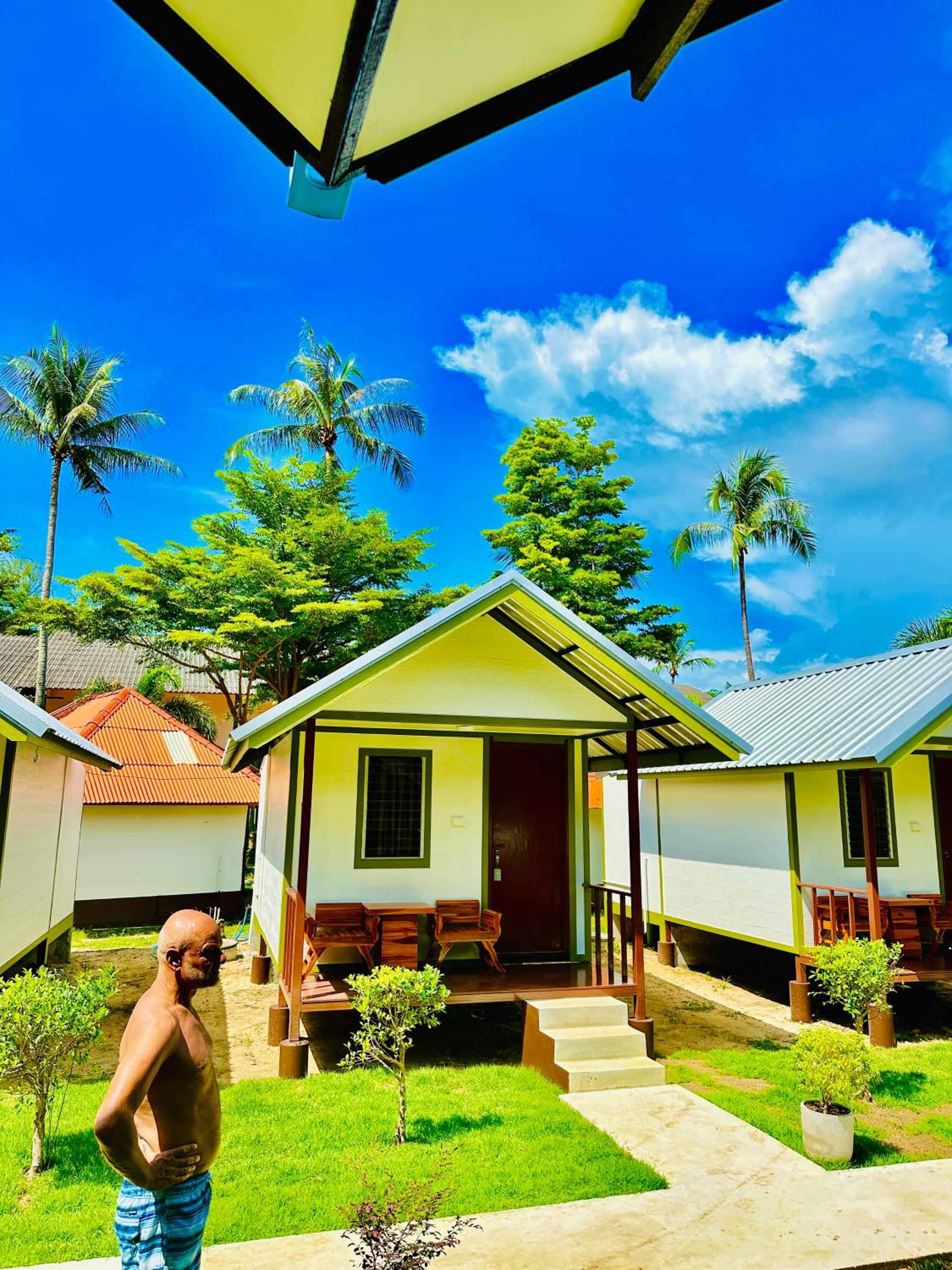 Lanta L.D. Beach Bungalow