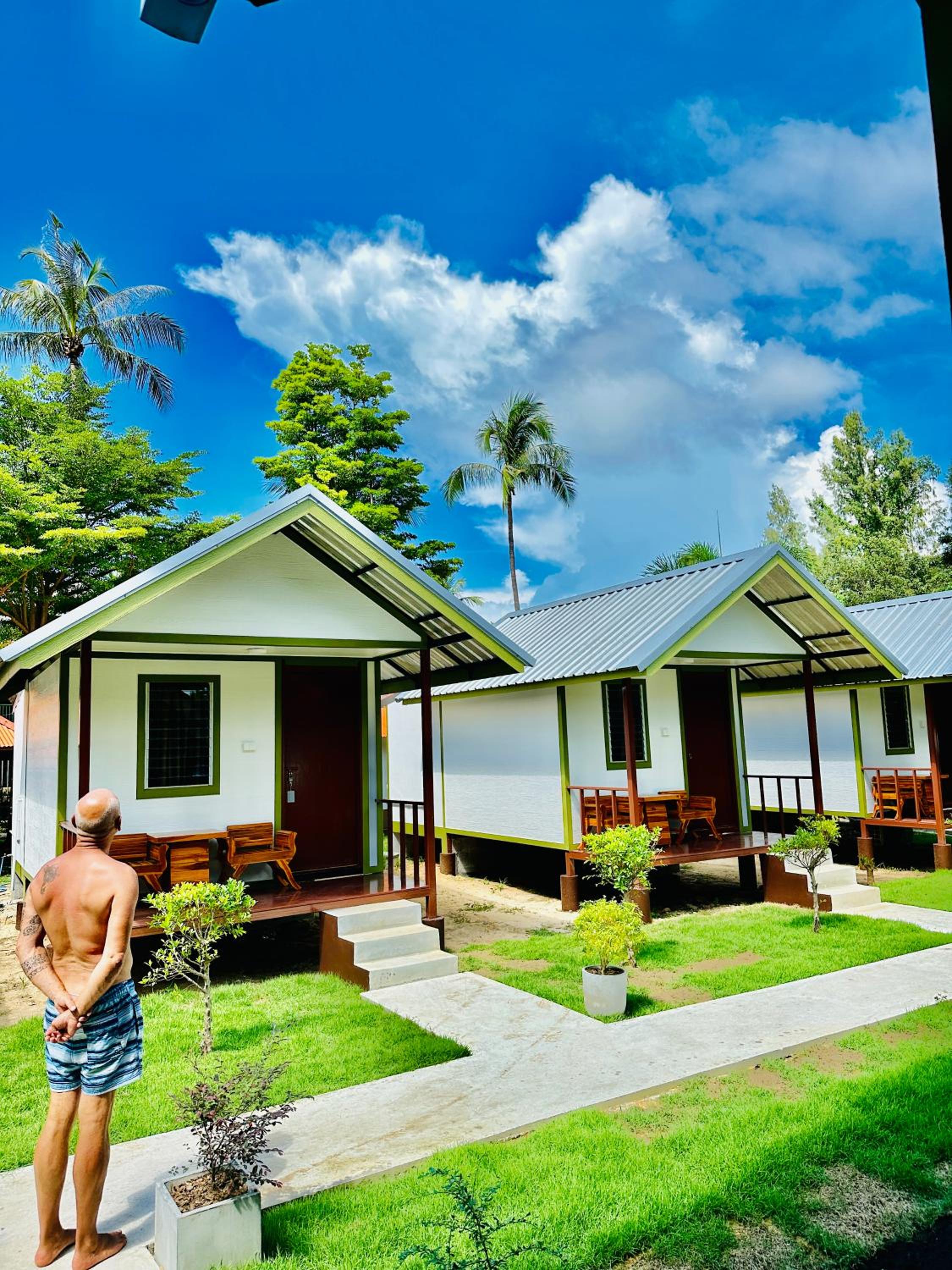 Lanta L.D. Beach Bungalow