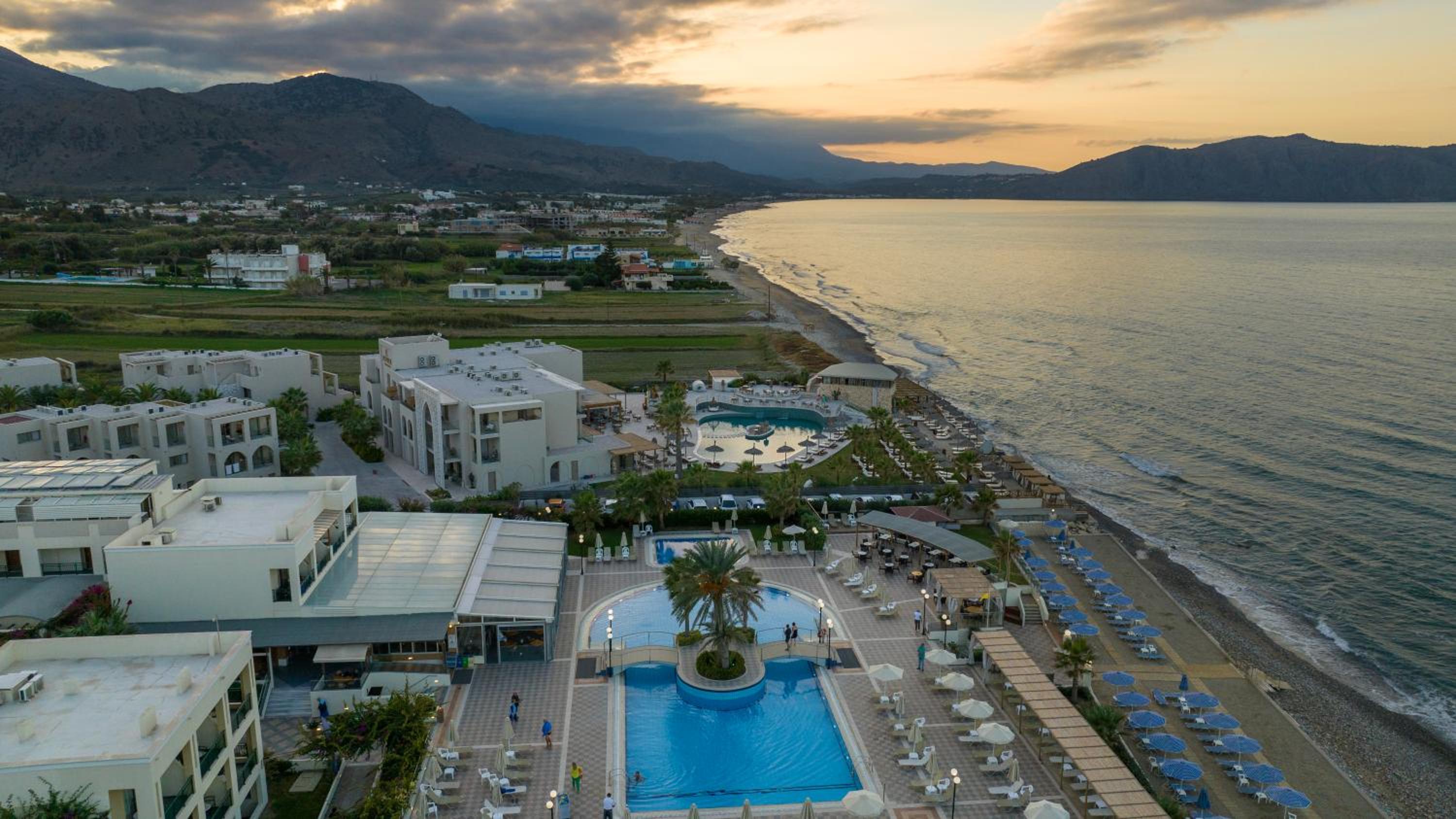 Hydramis Palace Beach Resort