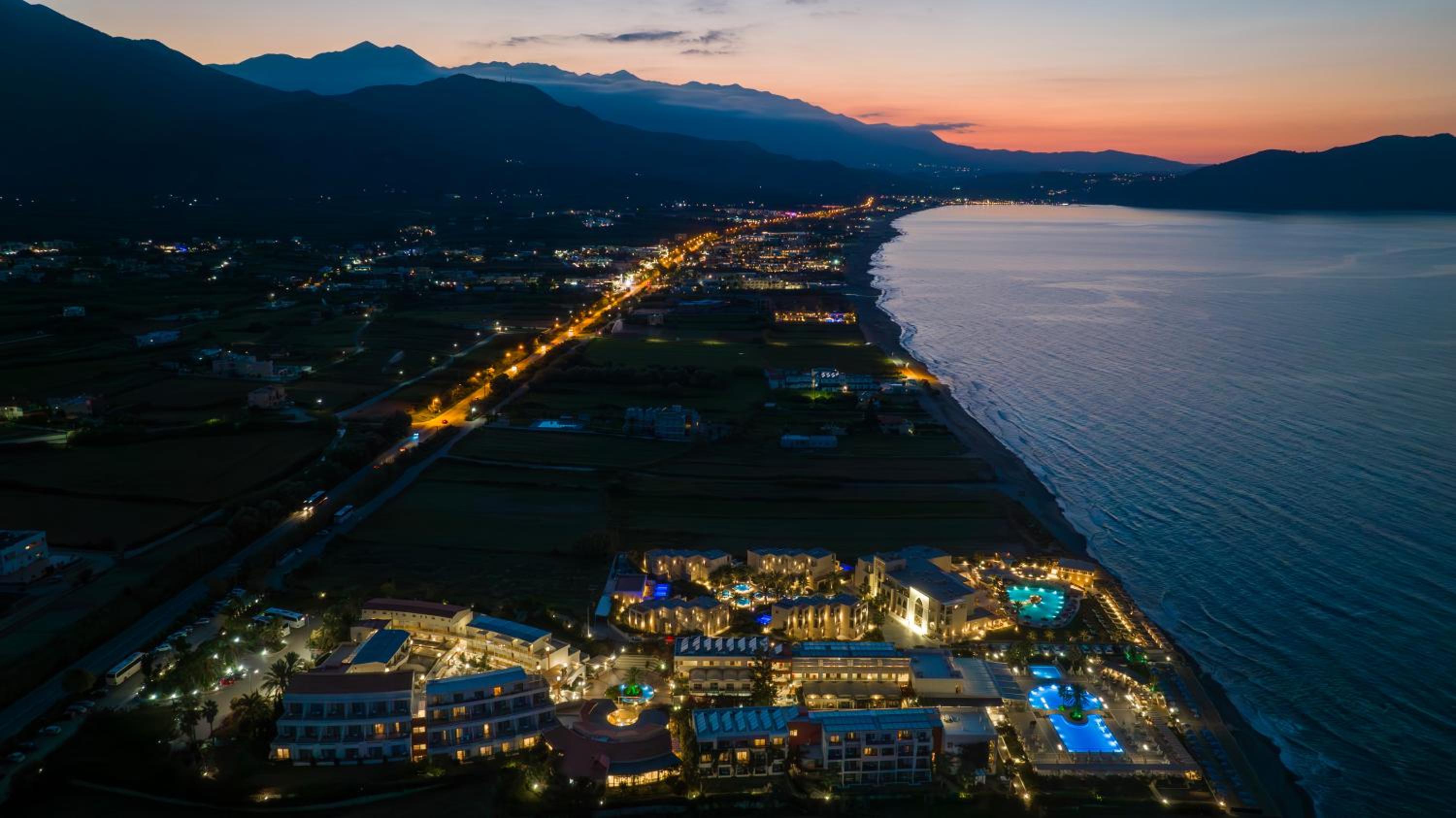 Hydramis Palace Beach Resort