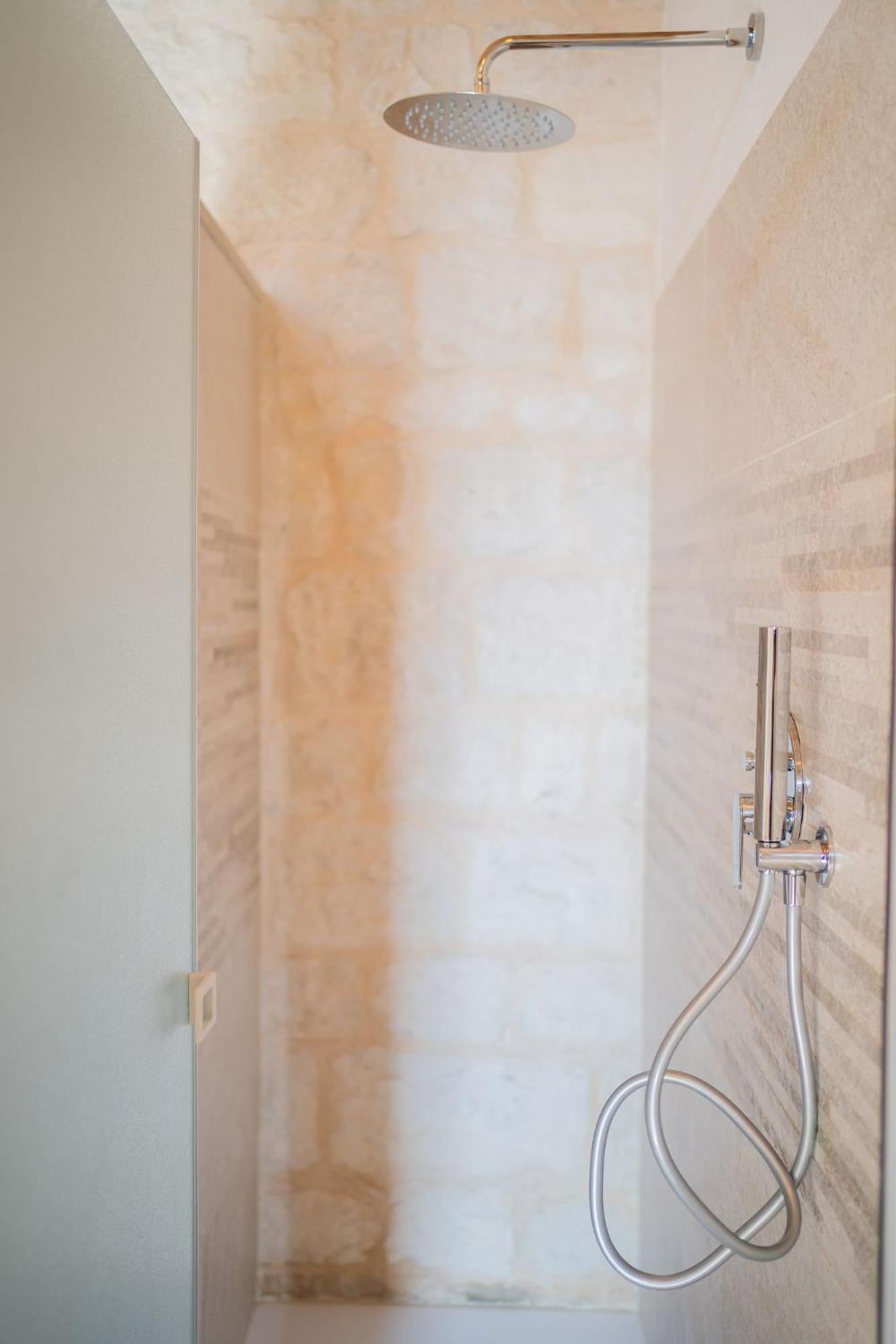 House Nicasia: villa con piscina