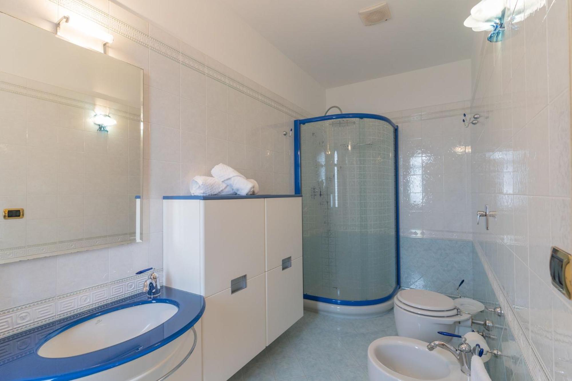 House Nicasia: villa con piscina