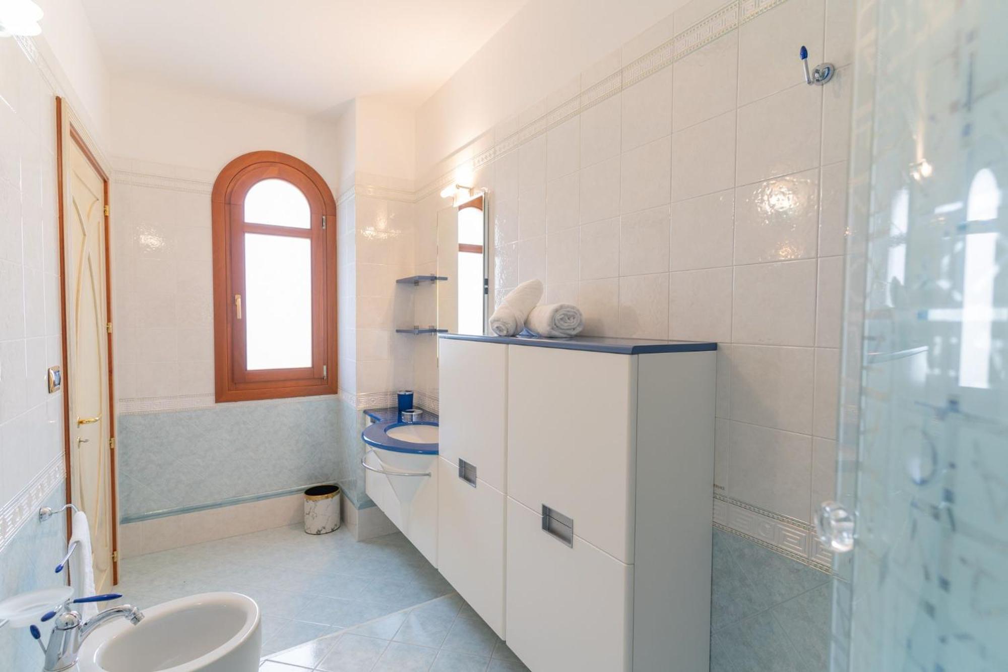 House Nicasia: villa con piscina