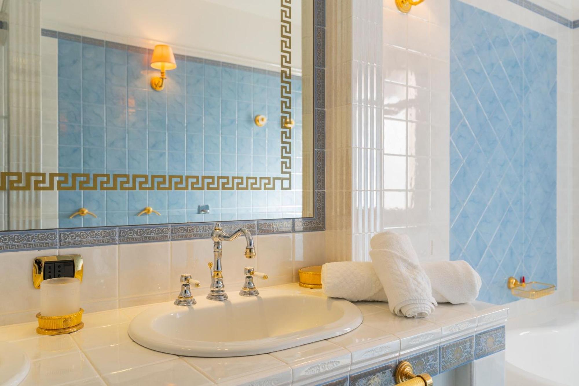 House Nicasia: villa con piscina