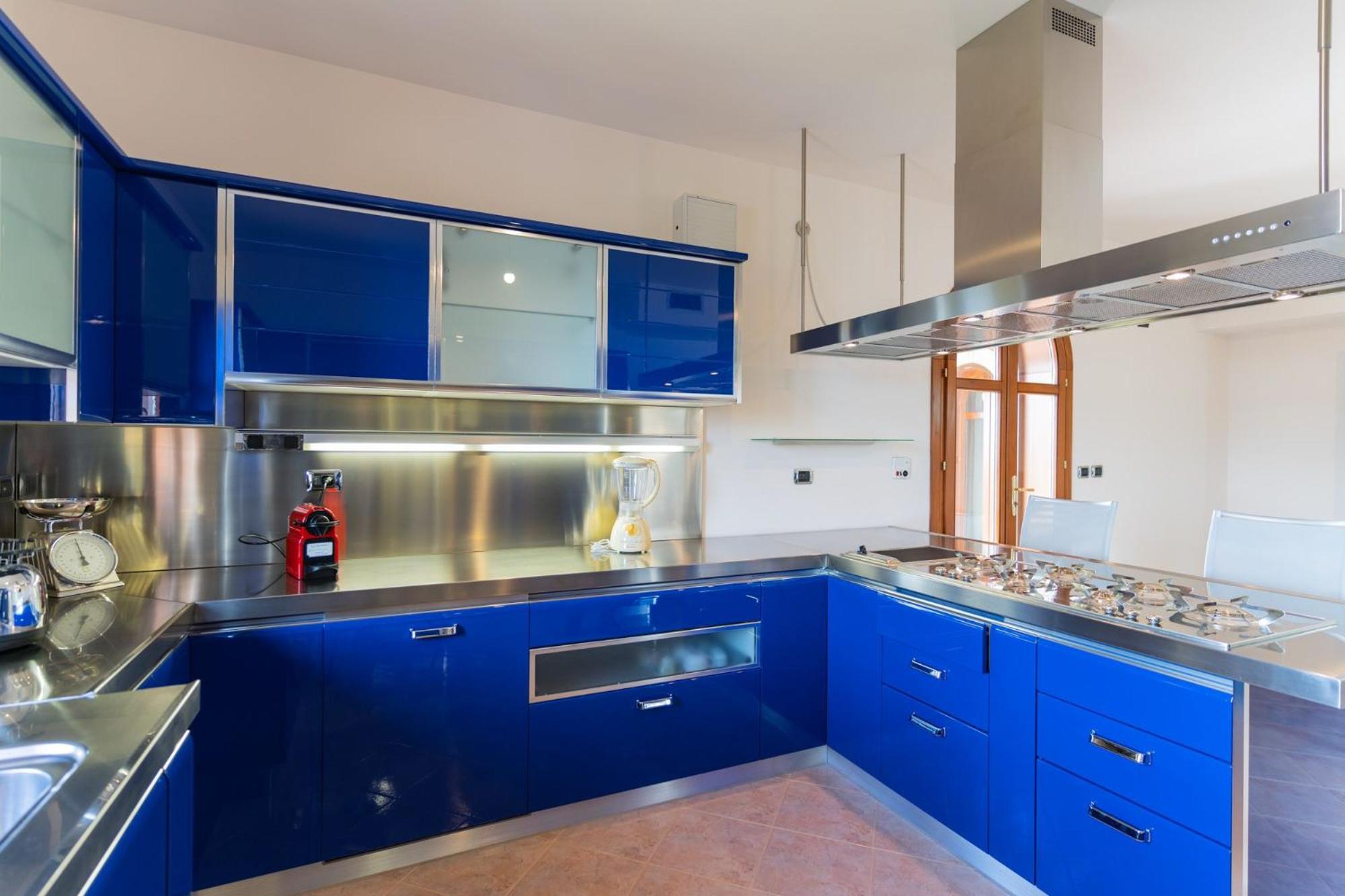 House Nicasia: villa con piscina