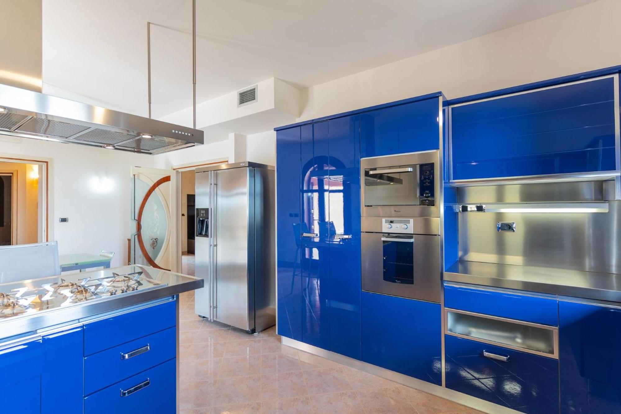 House Nicasia: villa con piscina