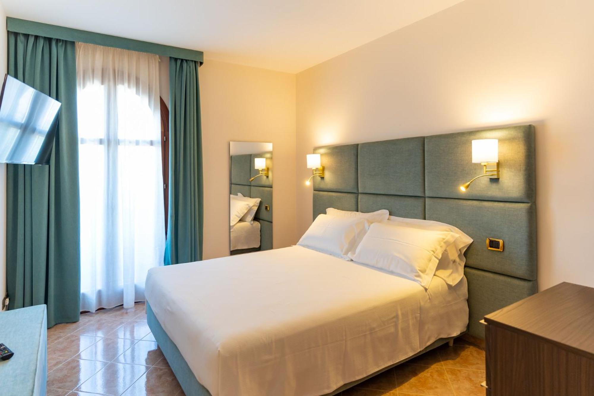 House Nicasia: villa con piscina