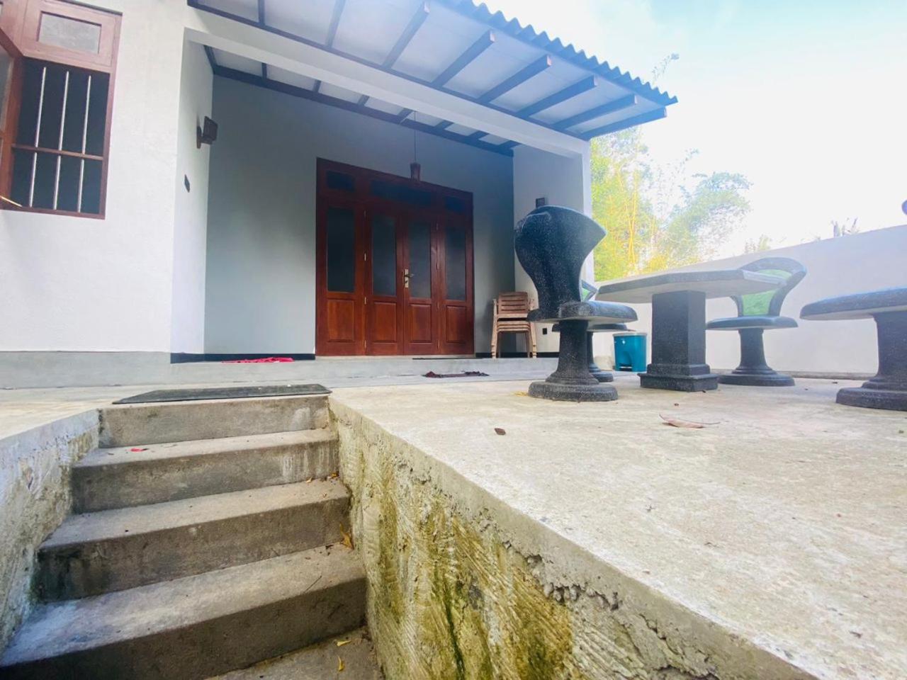 PeaceVilla Mirissa