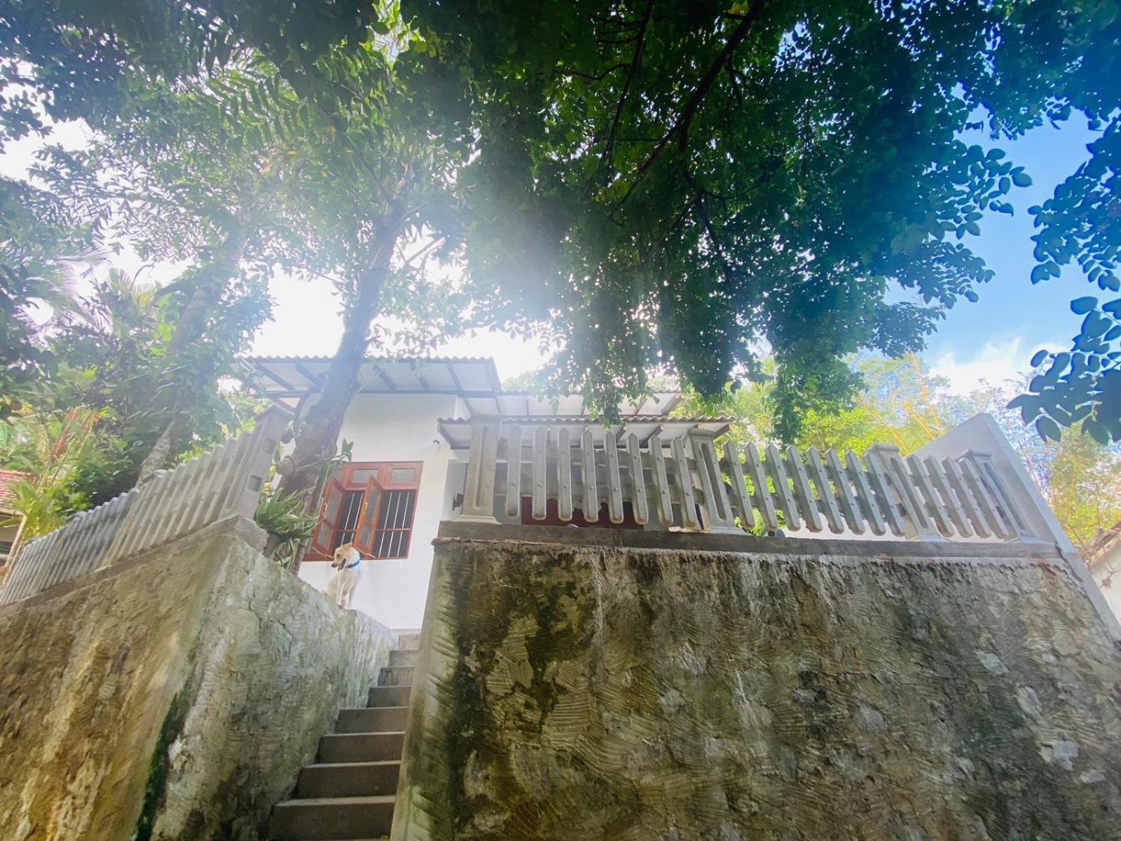 PeaceVilla Mirissa