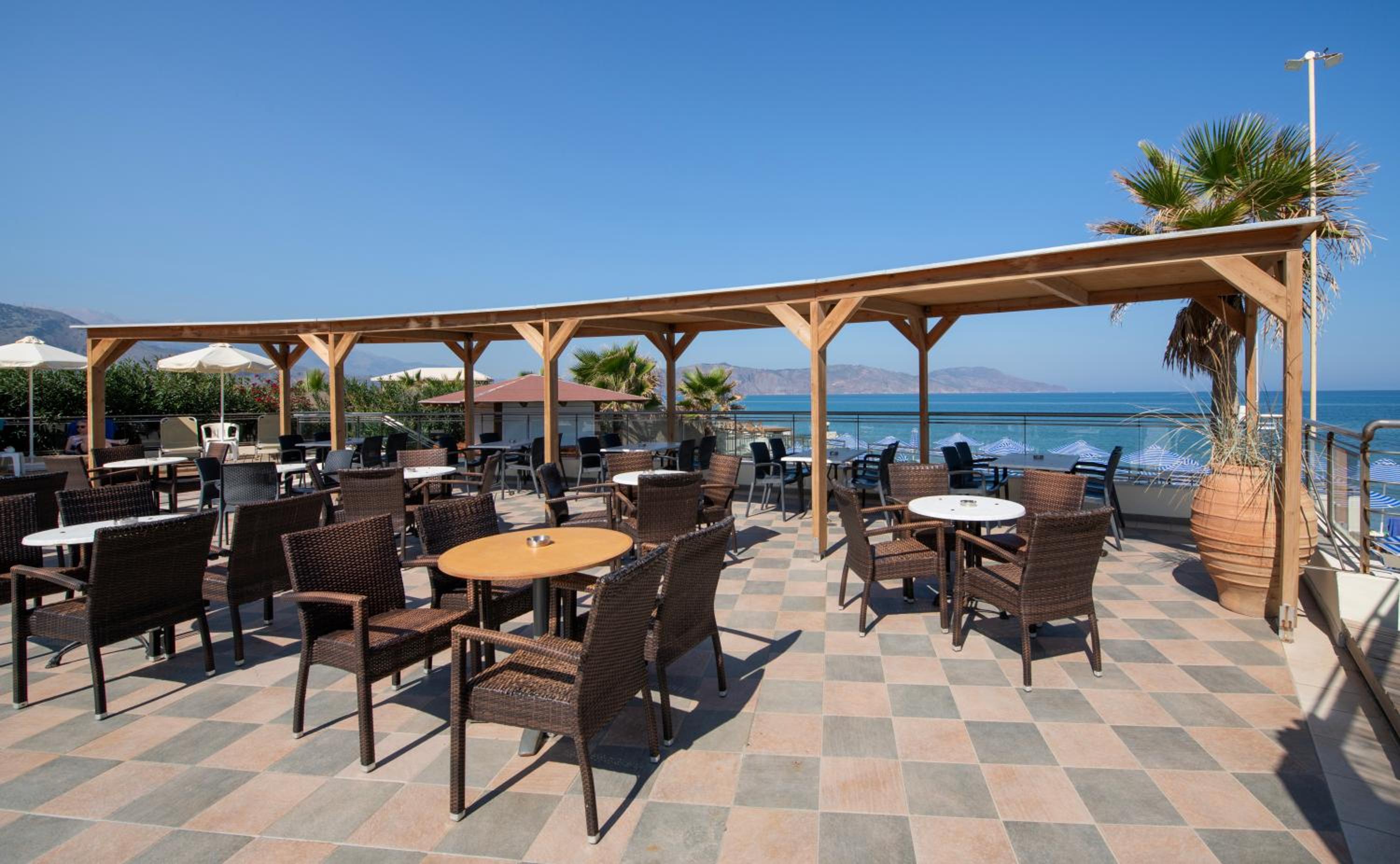 Hydramis Palace Beach Resort